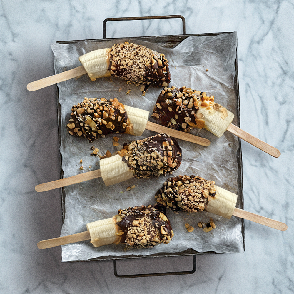 Fryst banan med choklad och jordnötssmör