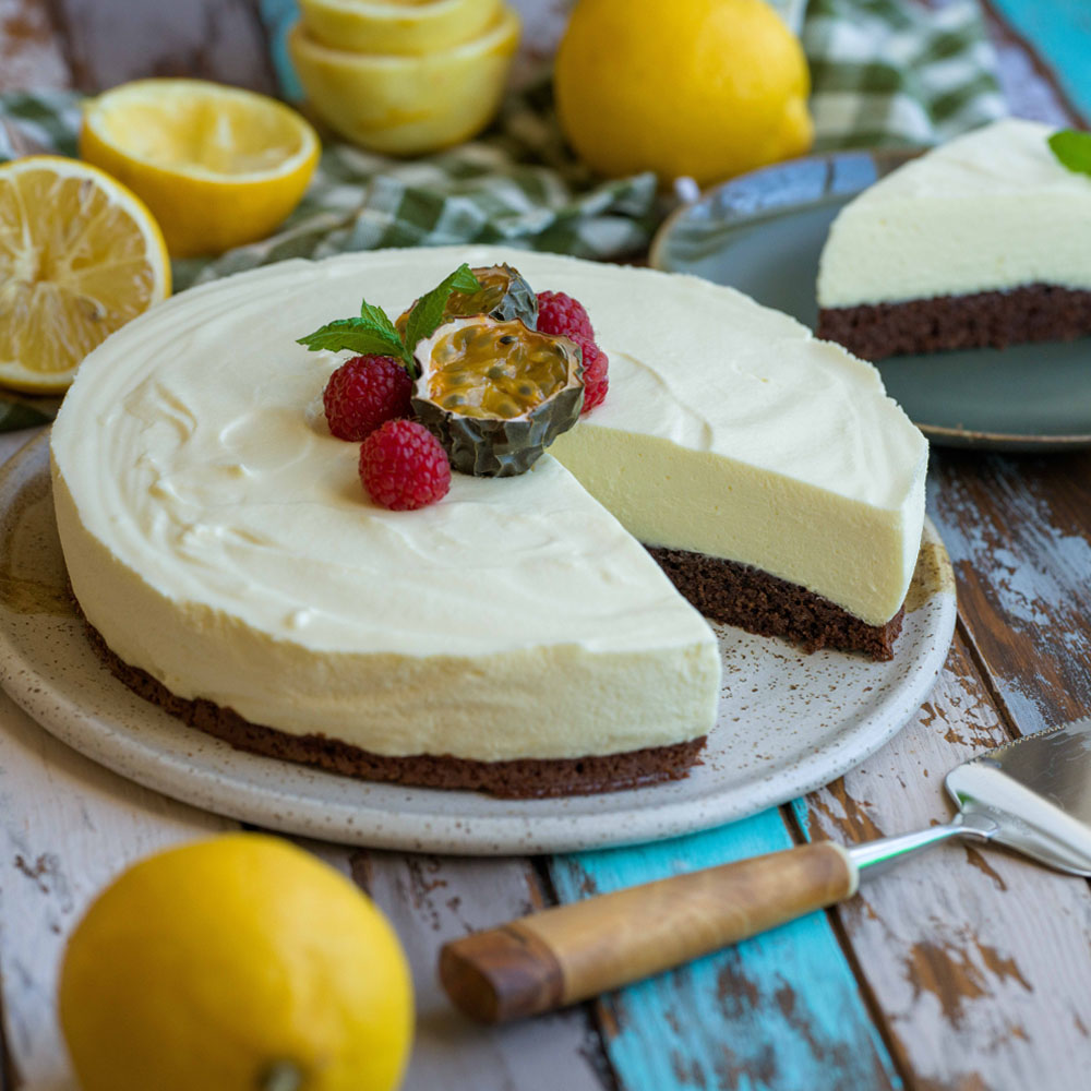 Vit chokladmoussetårta med citron