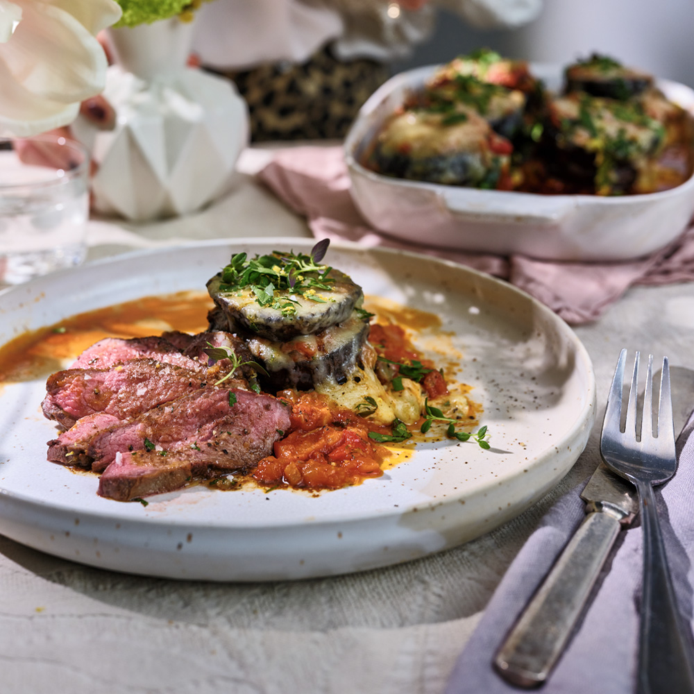 Lammrostbiff med fransk melanzane-gratäng