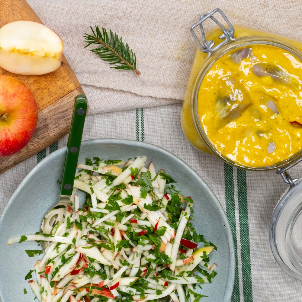 Currysill med äppelsallad 