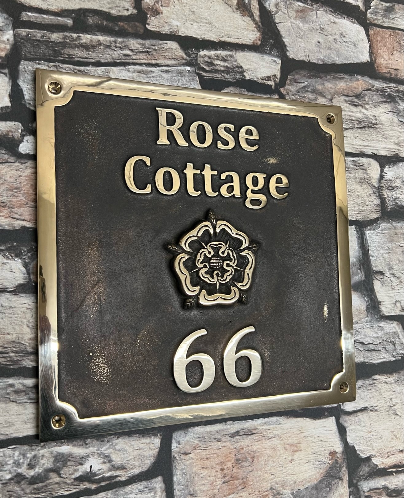 bronze plaques with Tudor Cast Rose1.undefined