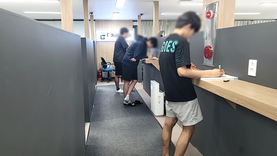 에듀셀파 남학생캠퍼스 자습실