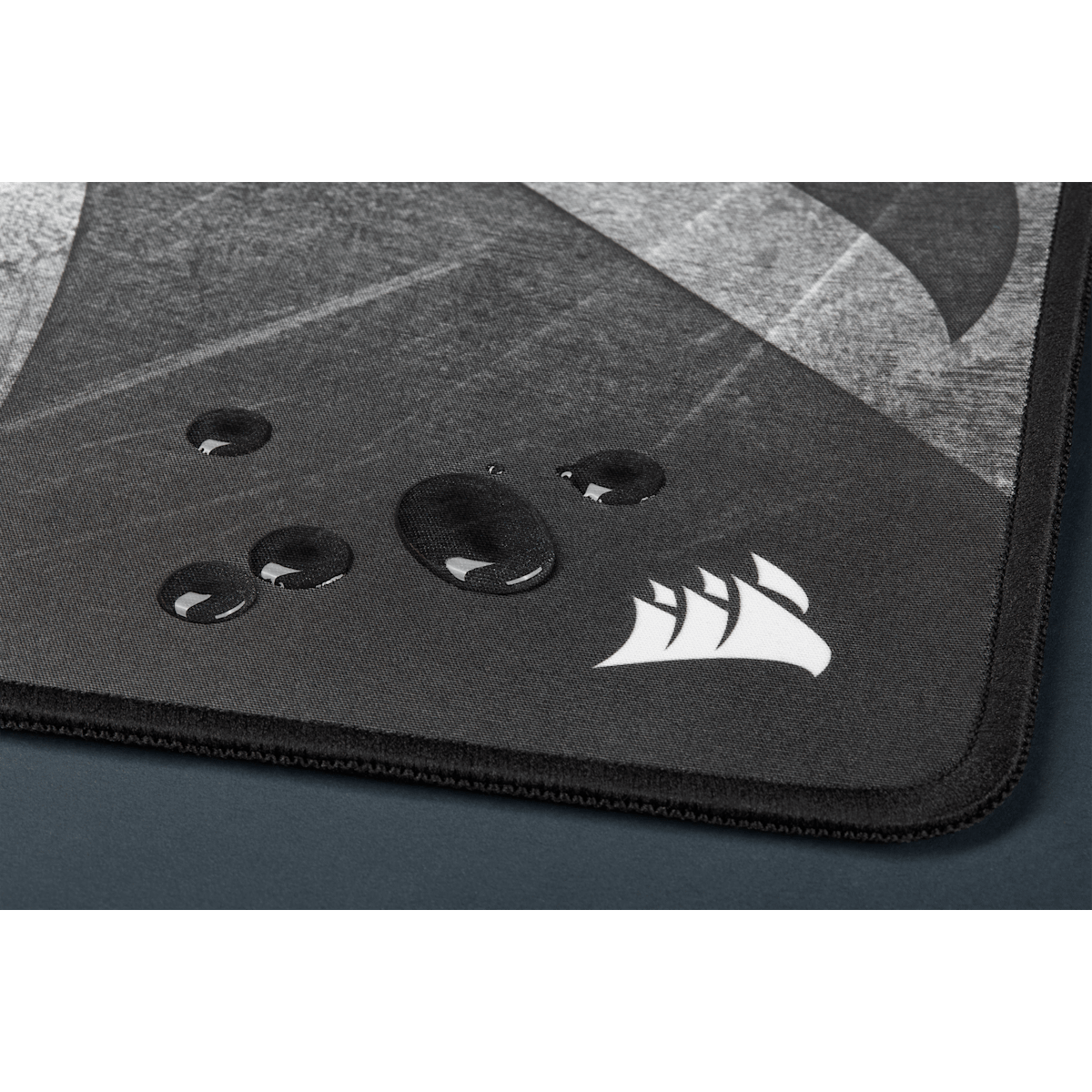 Corsair MM300 PRO Premium Spill-Proof Cloth Gaming Mouse Pad, цвет: Extended — фото 9