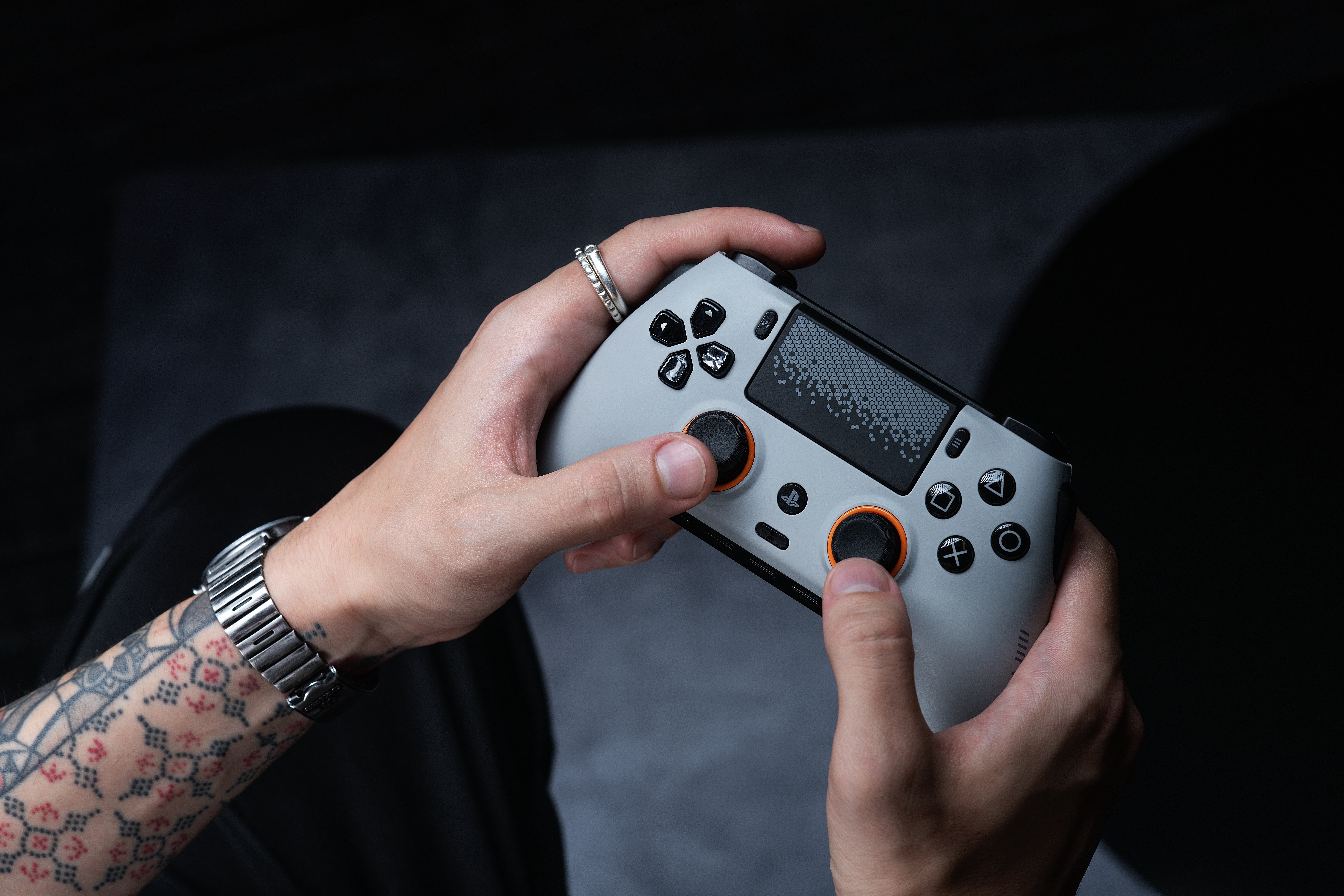 SCUF Omega con licencia oficial para PS5 y PC
