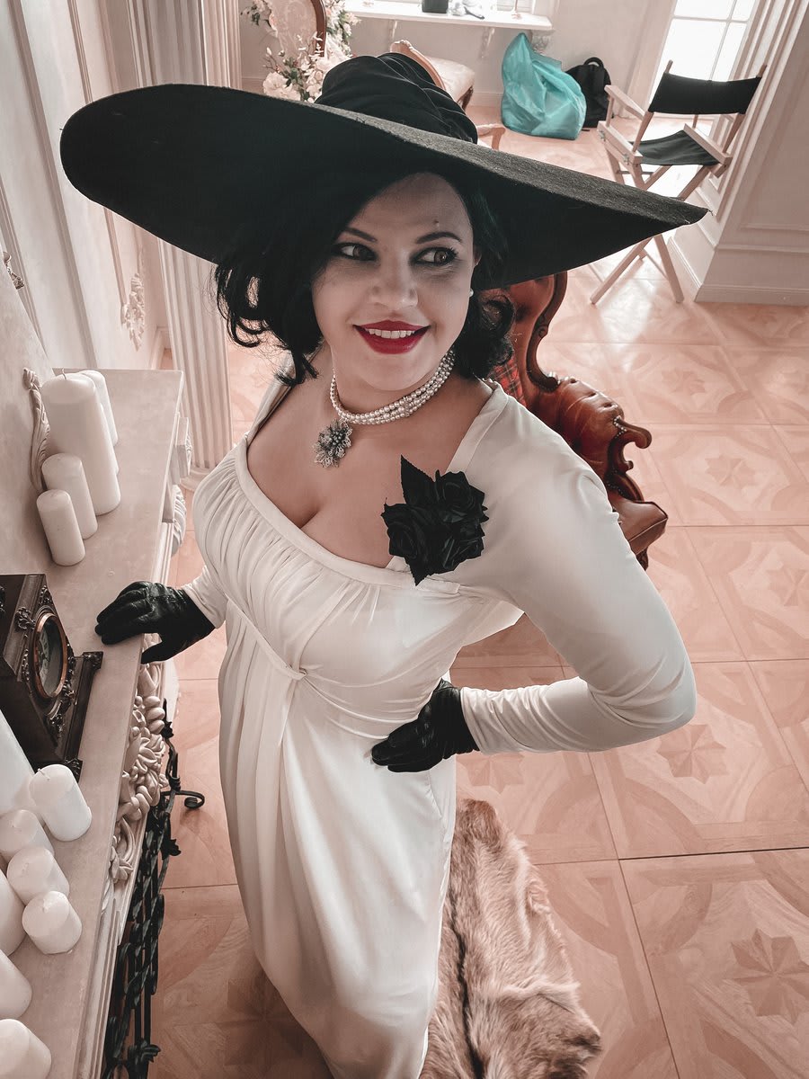 Lady Dimitrescu cosplay