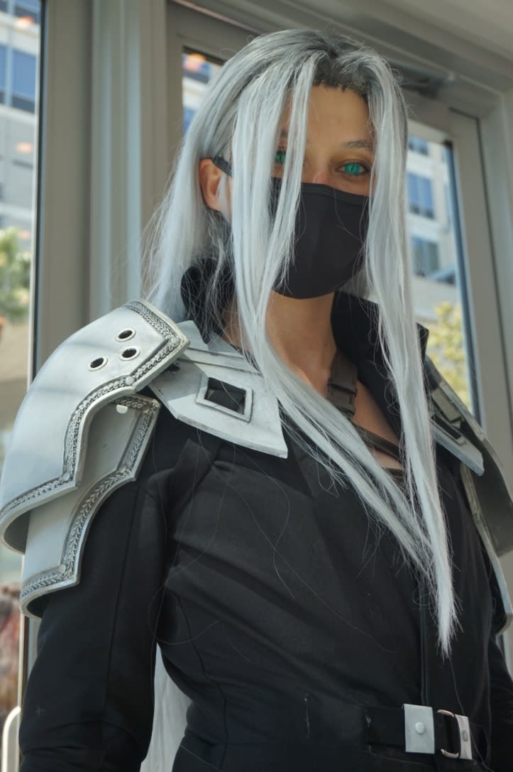 Sephiroth cosplay