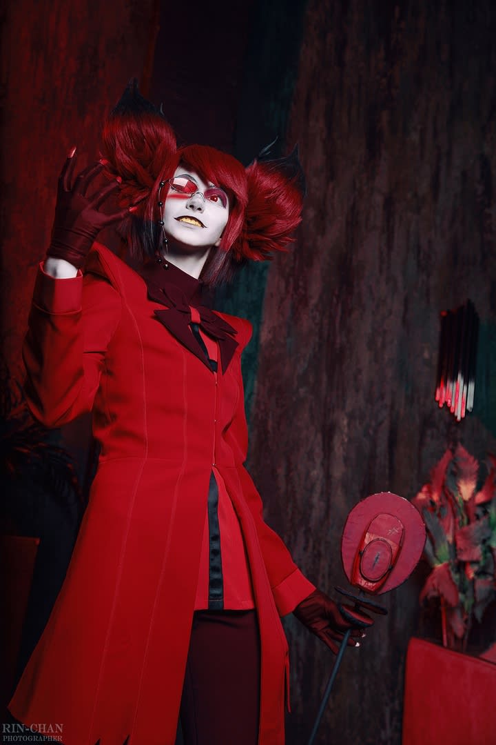 Alastor cosplay