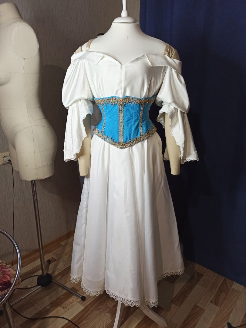 Esmeralda cosplay