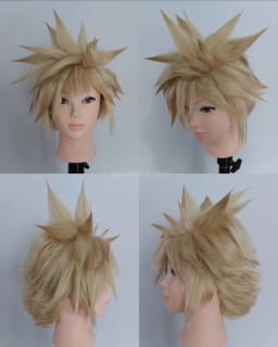 Cloud Strife cosplay