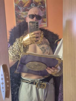 Ricardo cosplay