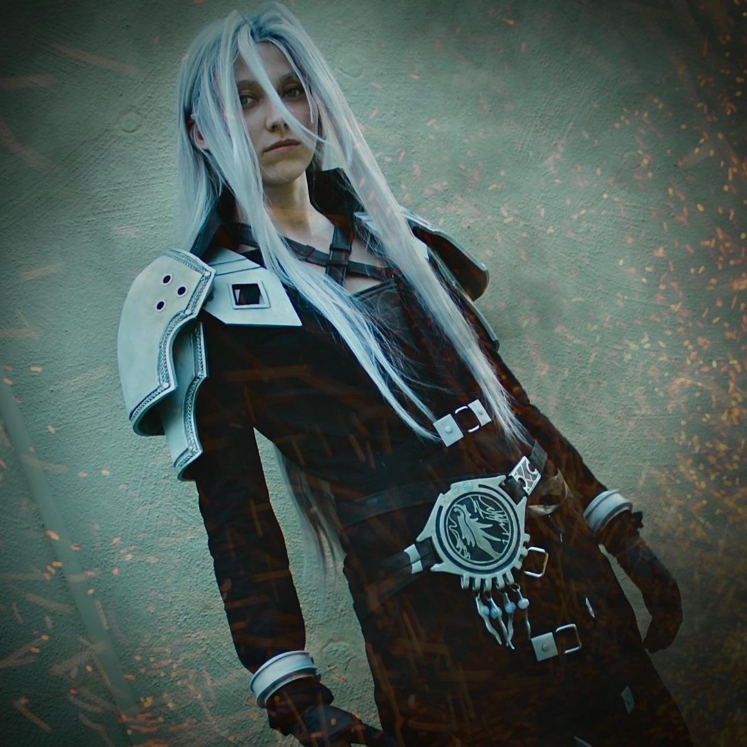 Sephiroth cosplay