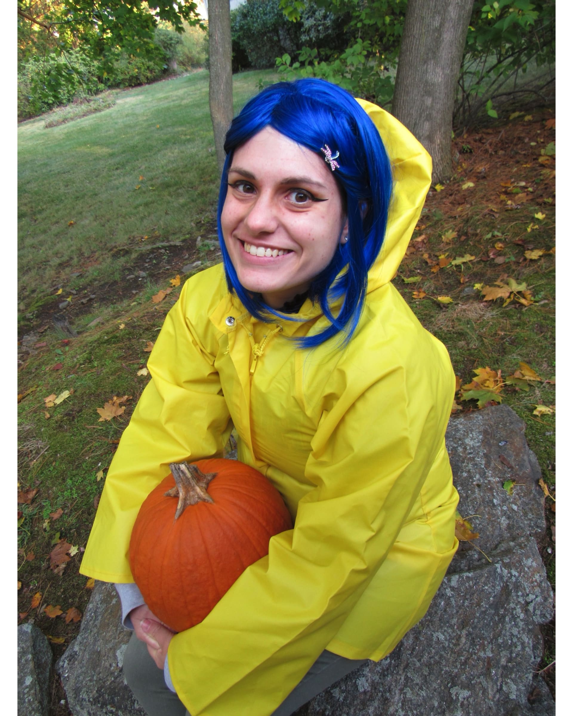 distractedcos-this-coraline-cosplay-is-super