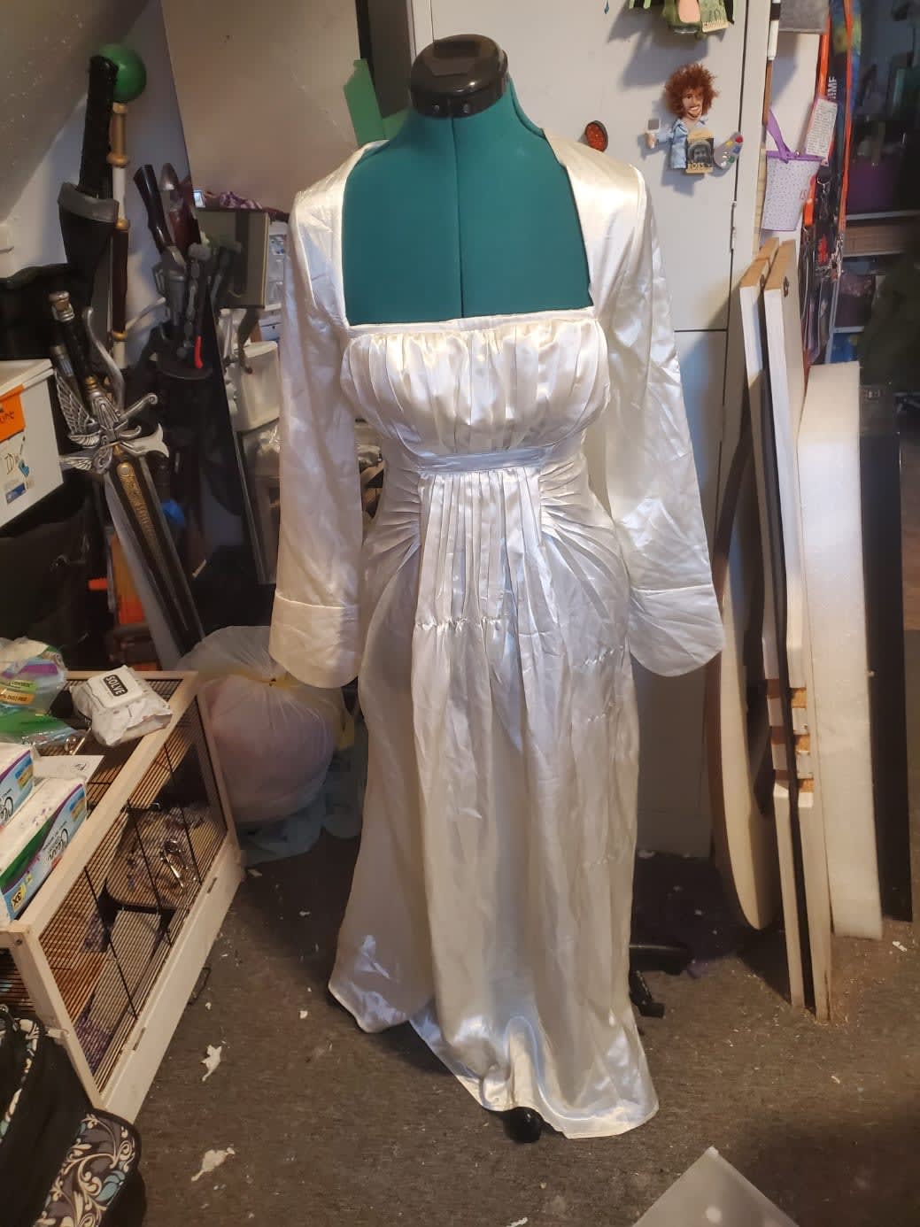 grimmlyn-a-complete-lady-dimitrescu-cosplay