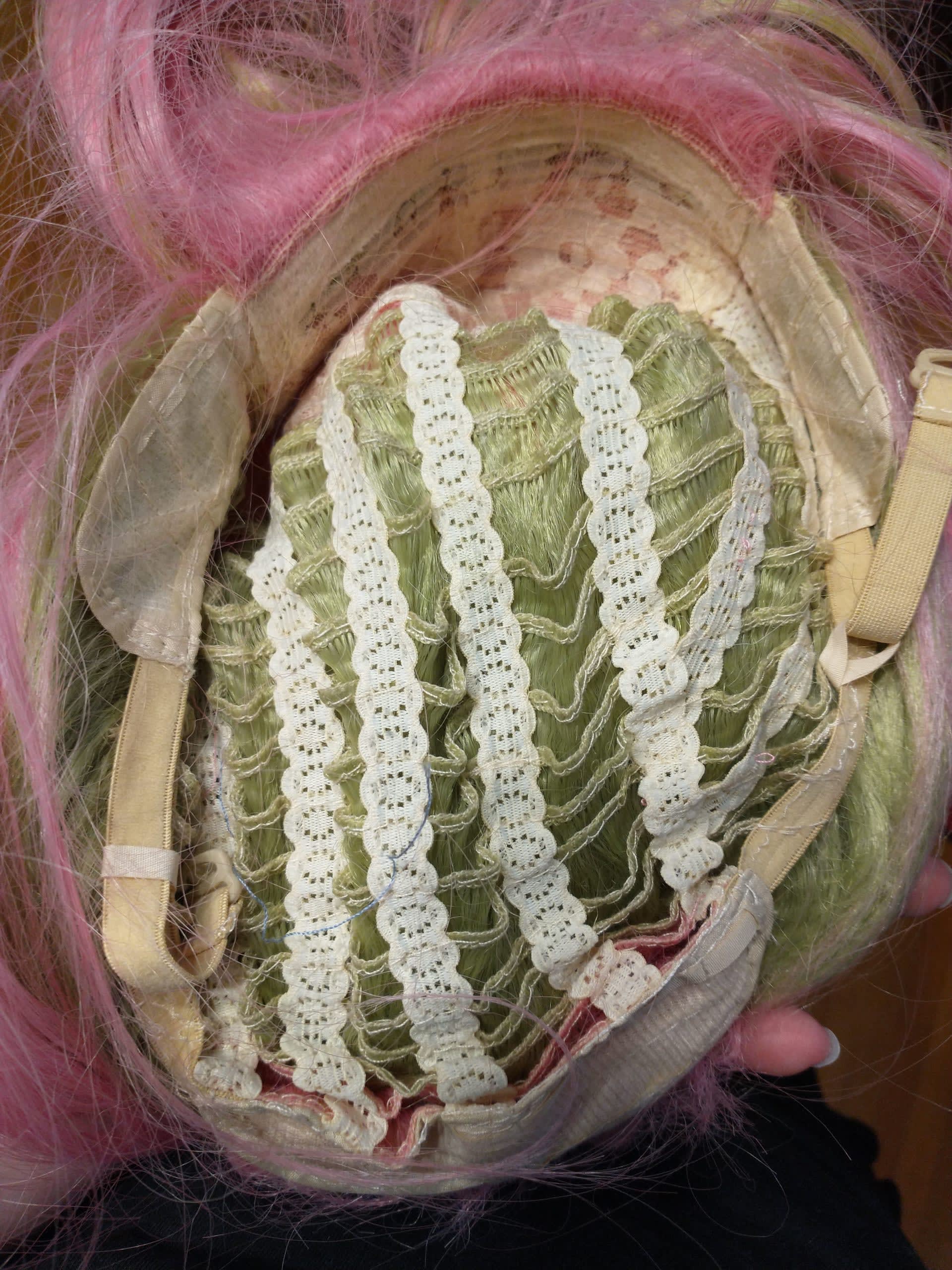 likeafox-kanroji-mitsuri-with-clip-on