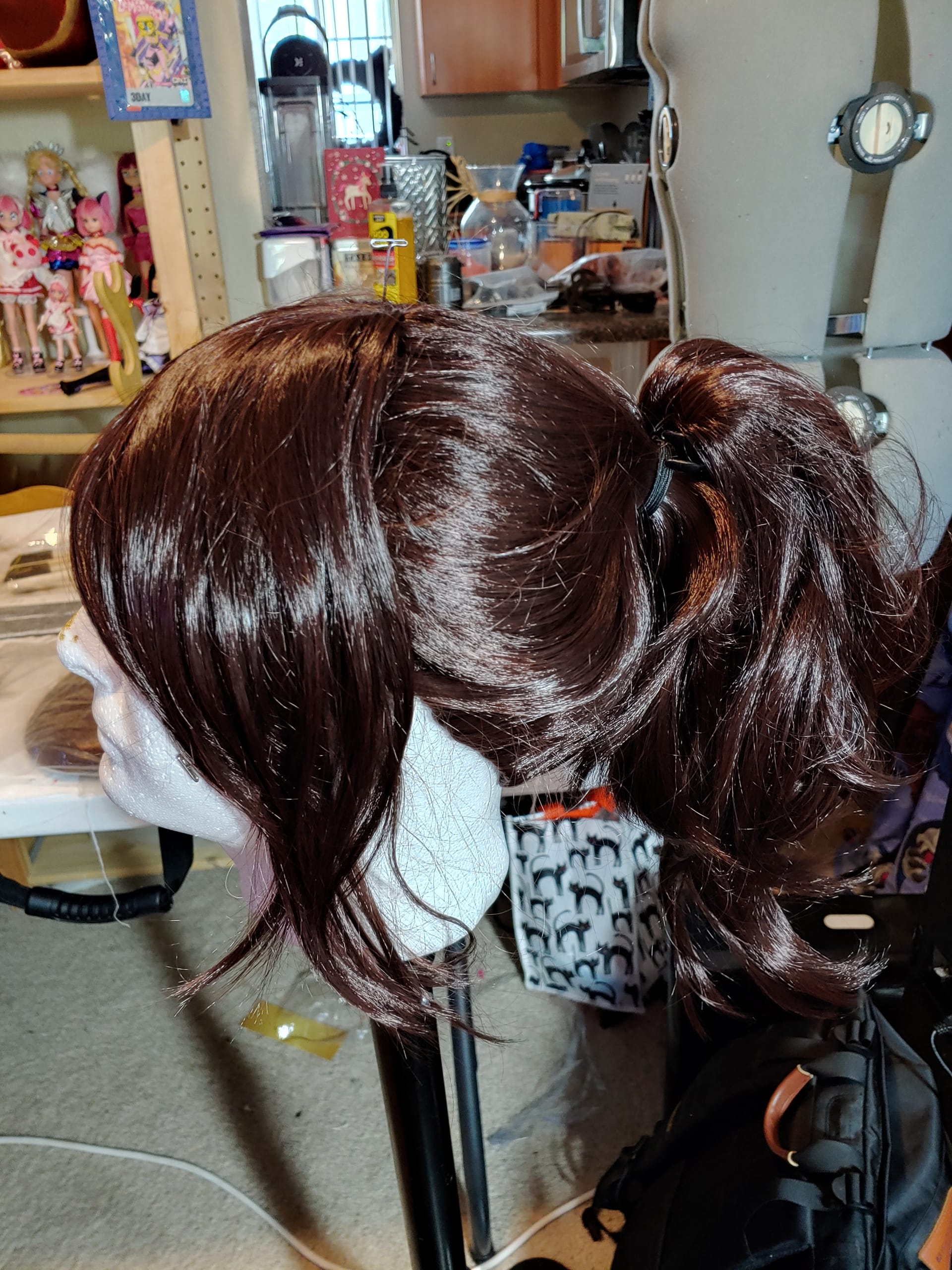 leafnincosplay-dark-brown-ponytail-wig-worn