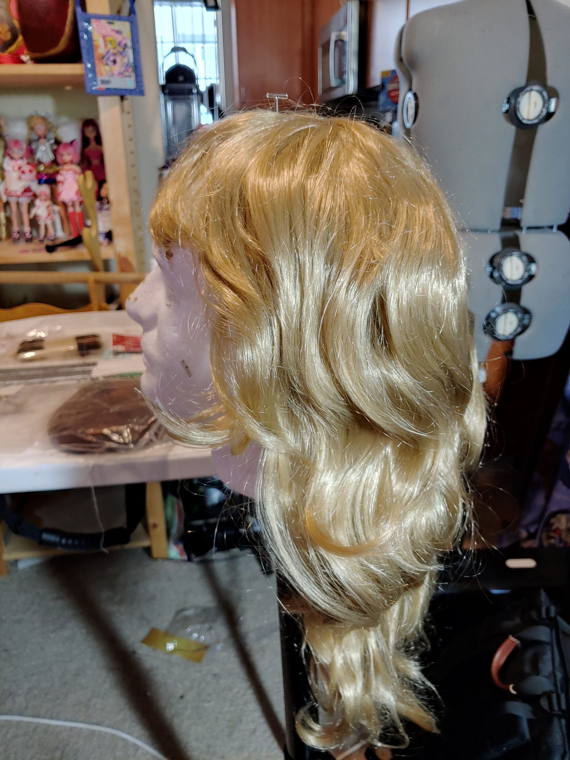 leafnincosplay-generic-halloween-princess-peach-wig