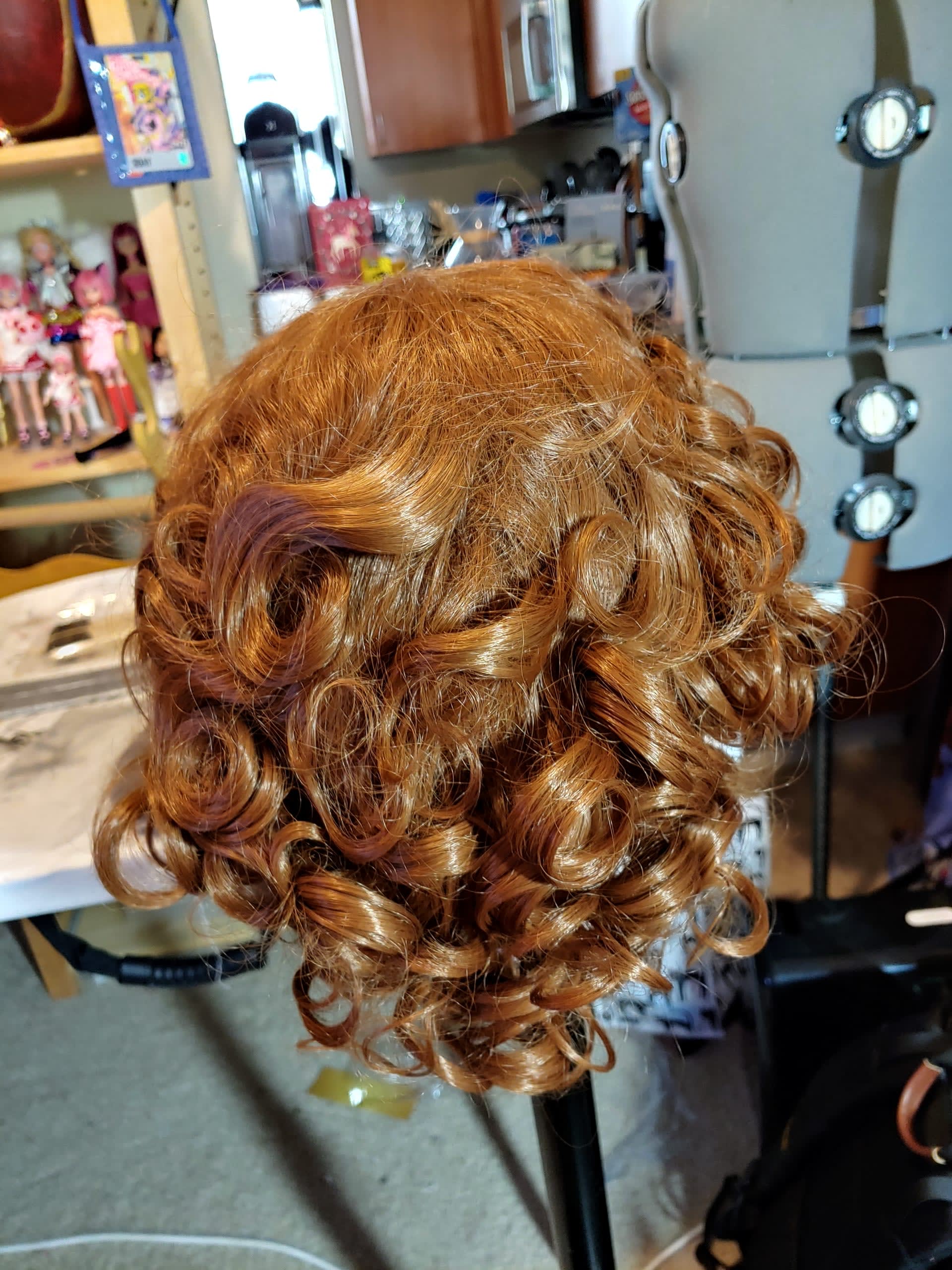 leafnincosplay-brown-wig-with-very-tight