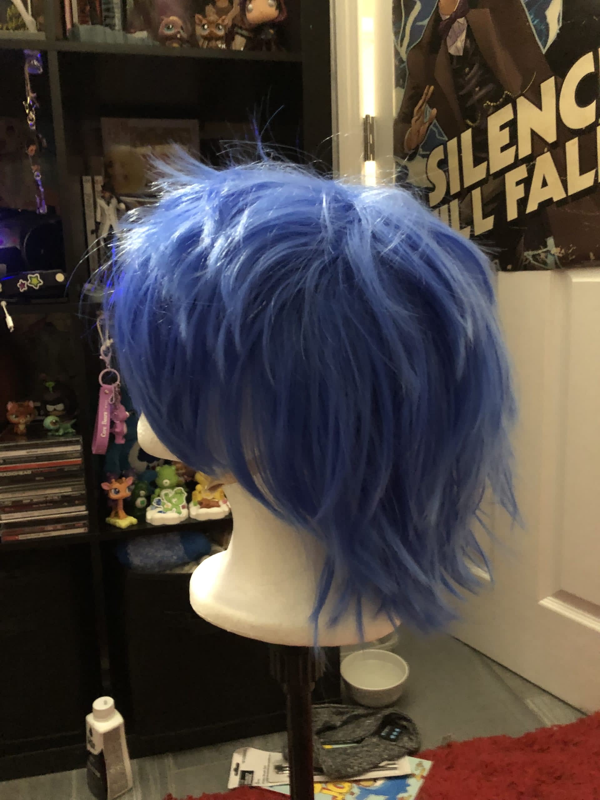 mikalvr-short-vibrant-blue-wig-originally