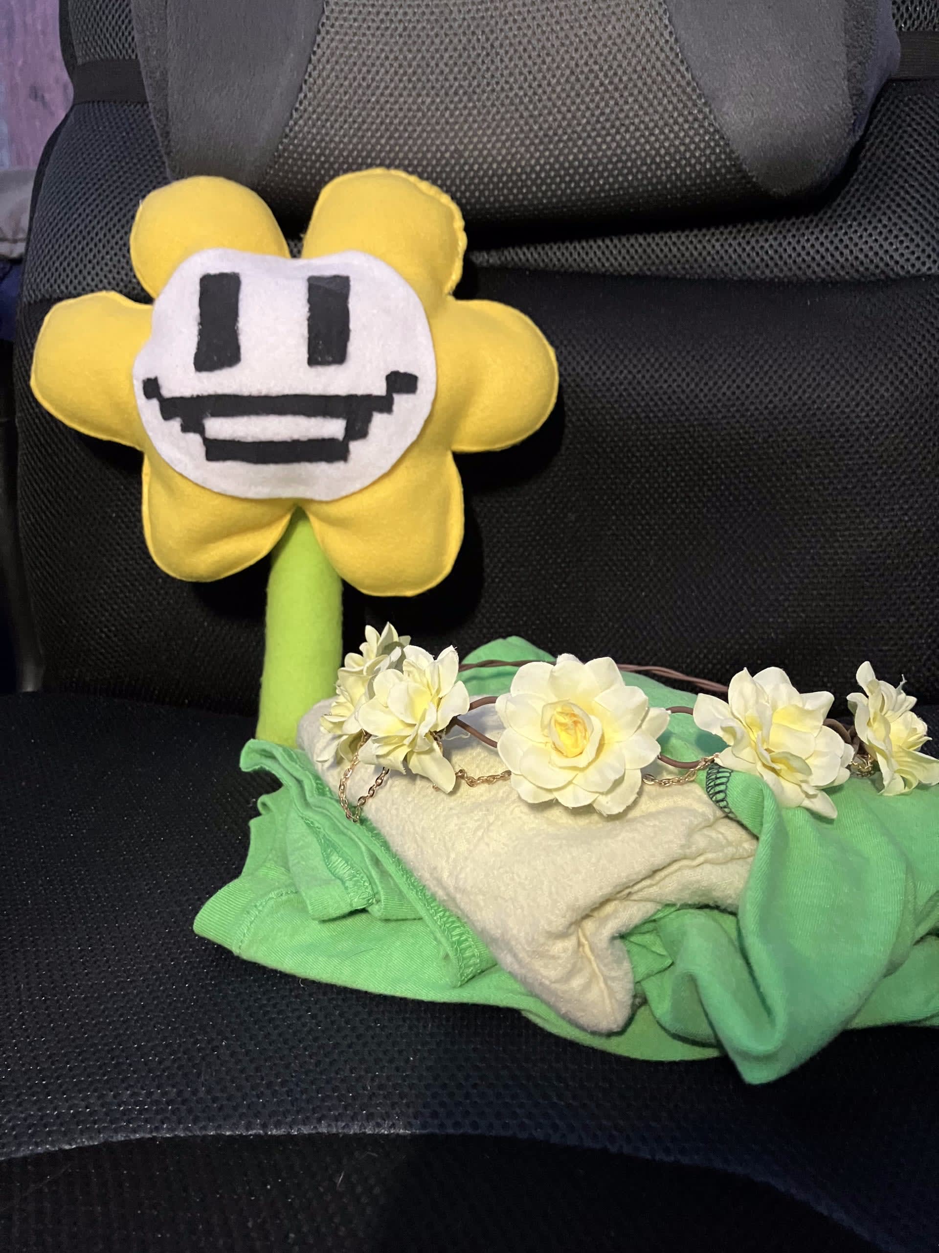 friendshapedplant-chara-cosplay-starter-kit-comes