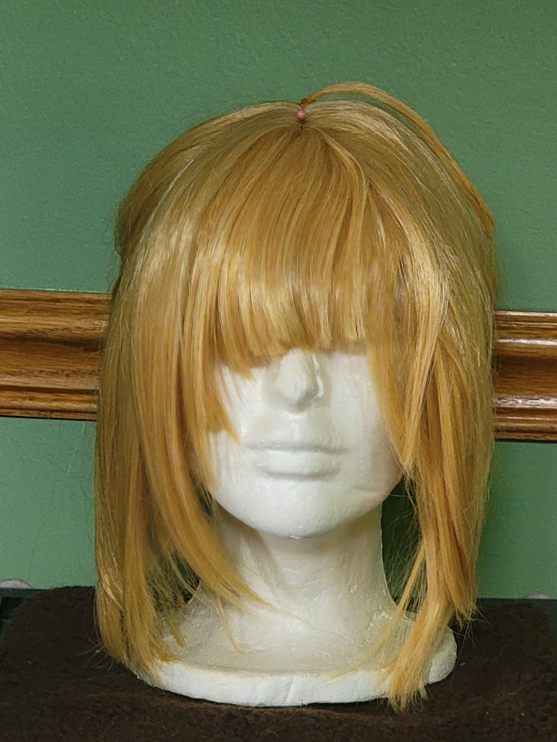 mborderscos-fate-saber-wig-prestyled-unworn