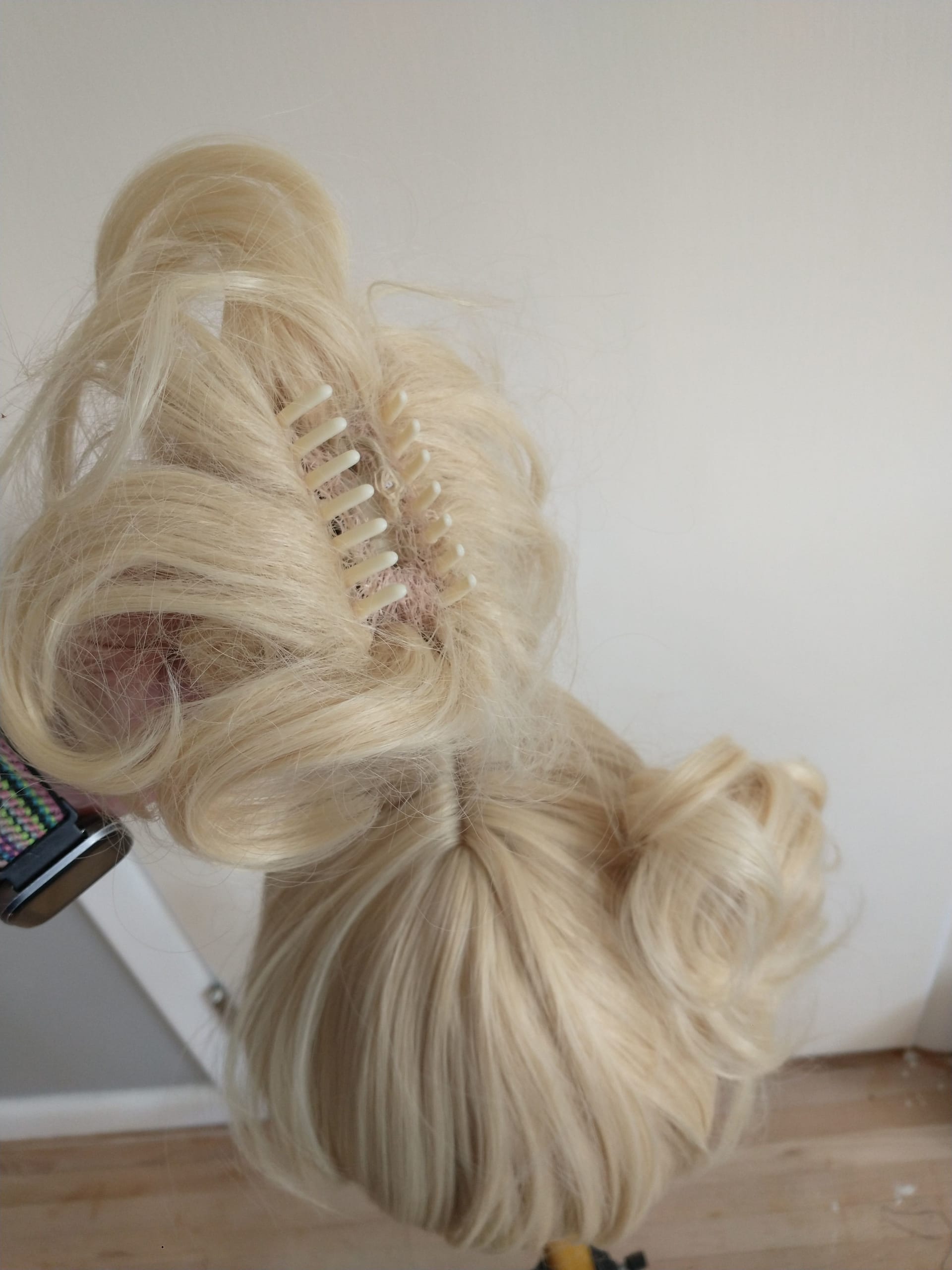 likeafox-himiko-toga-wig-with-clips