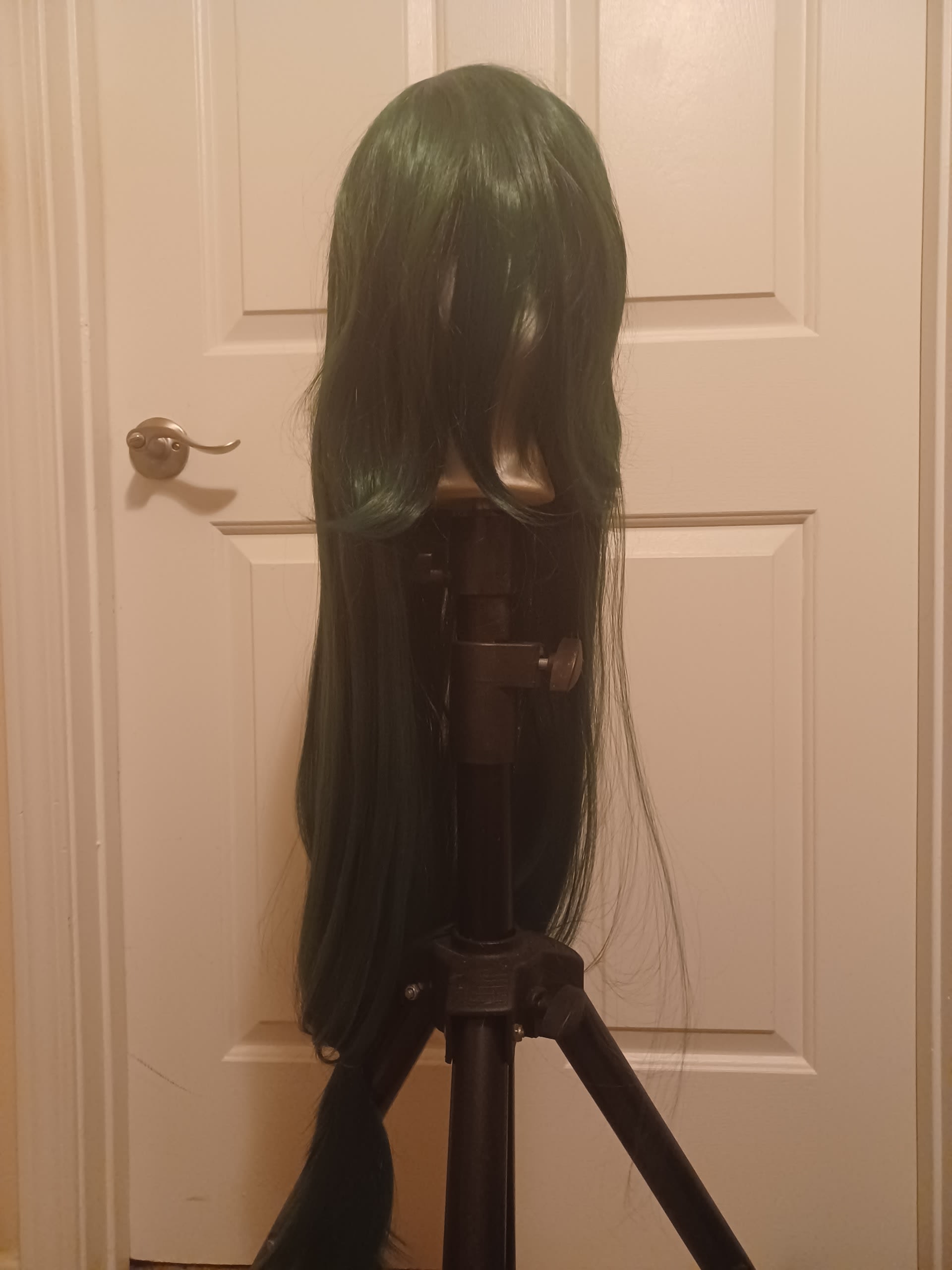 honeybuttercosplay-long-dark-green-wig-never