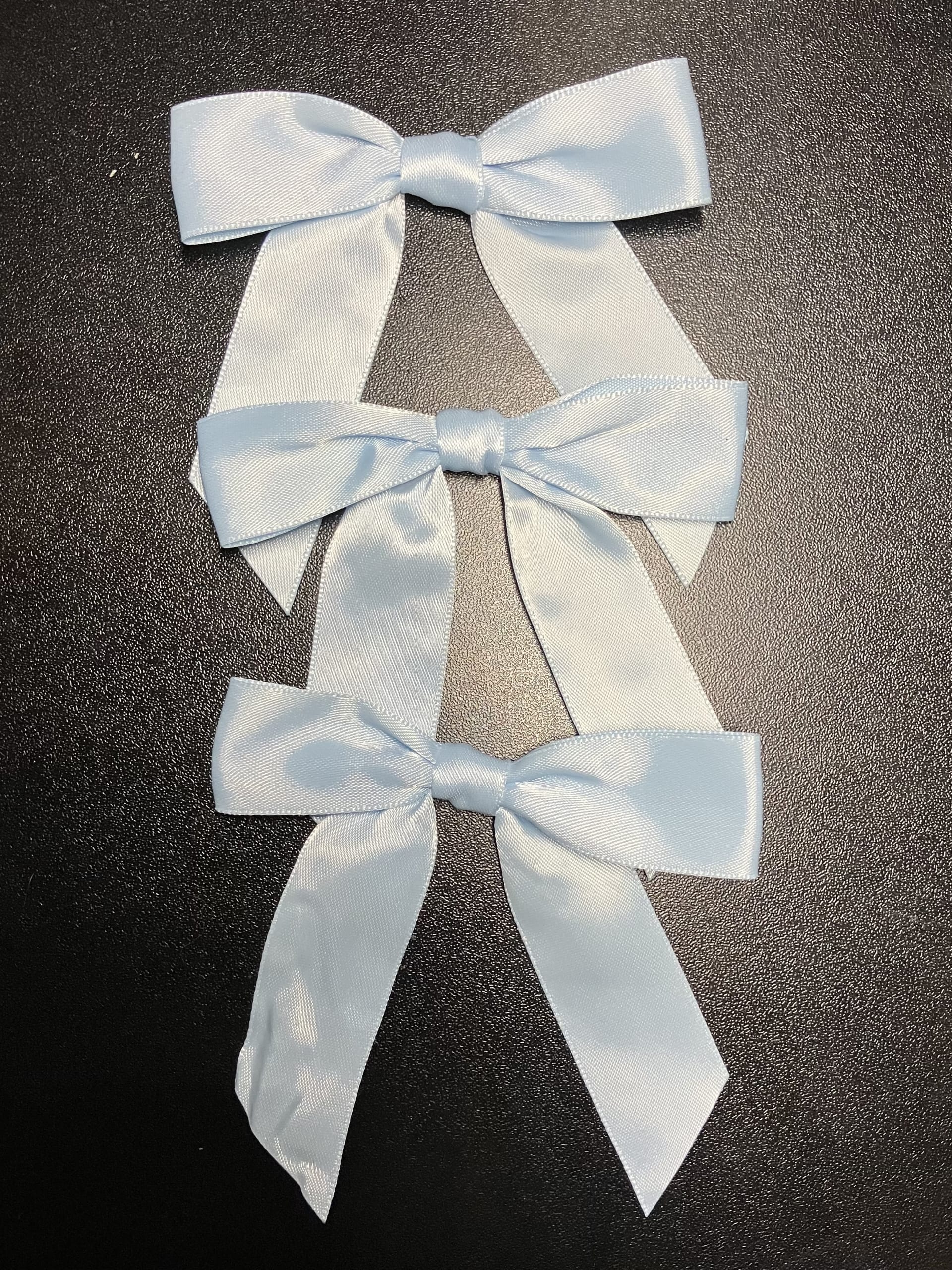 friendshapedplant-3-large-blue-pre-tied-ribbons