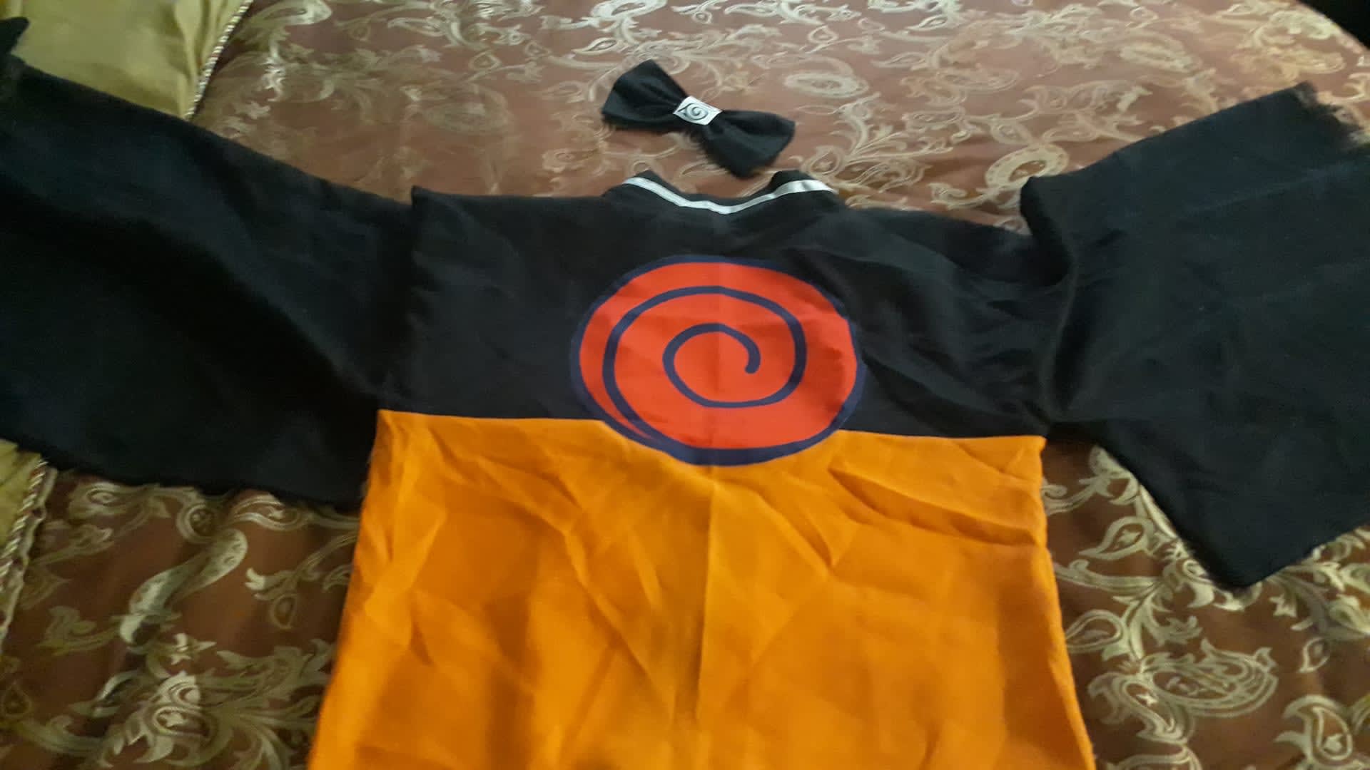 jthomas-naruto-cosplay-orange-and-black