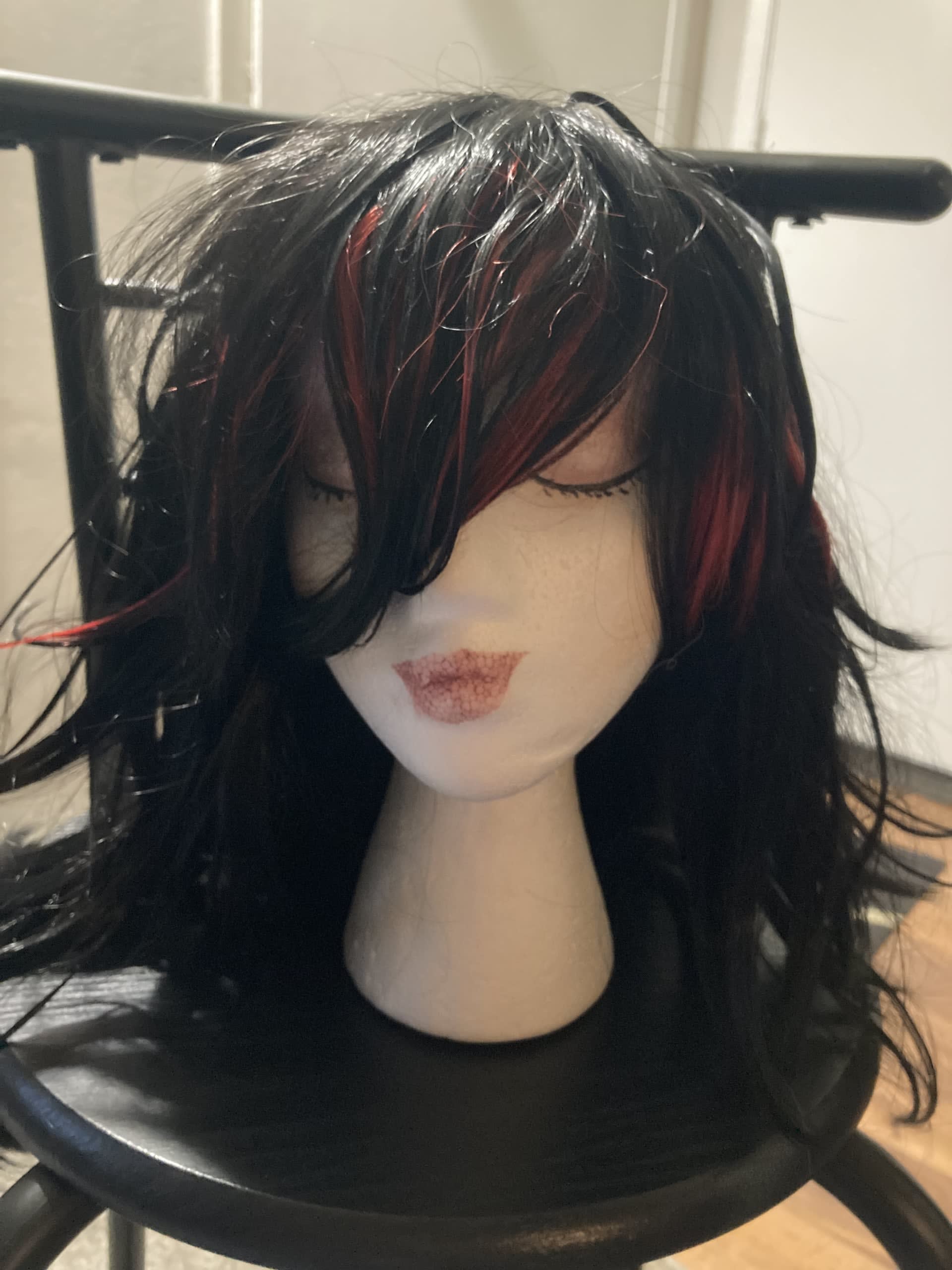 angelinavivicos-red-and-black-wig-thats