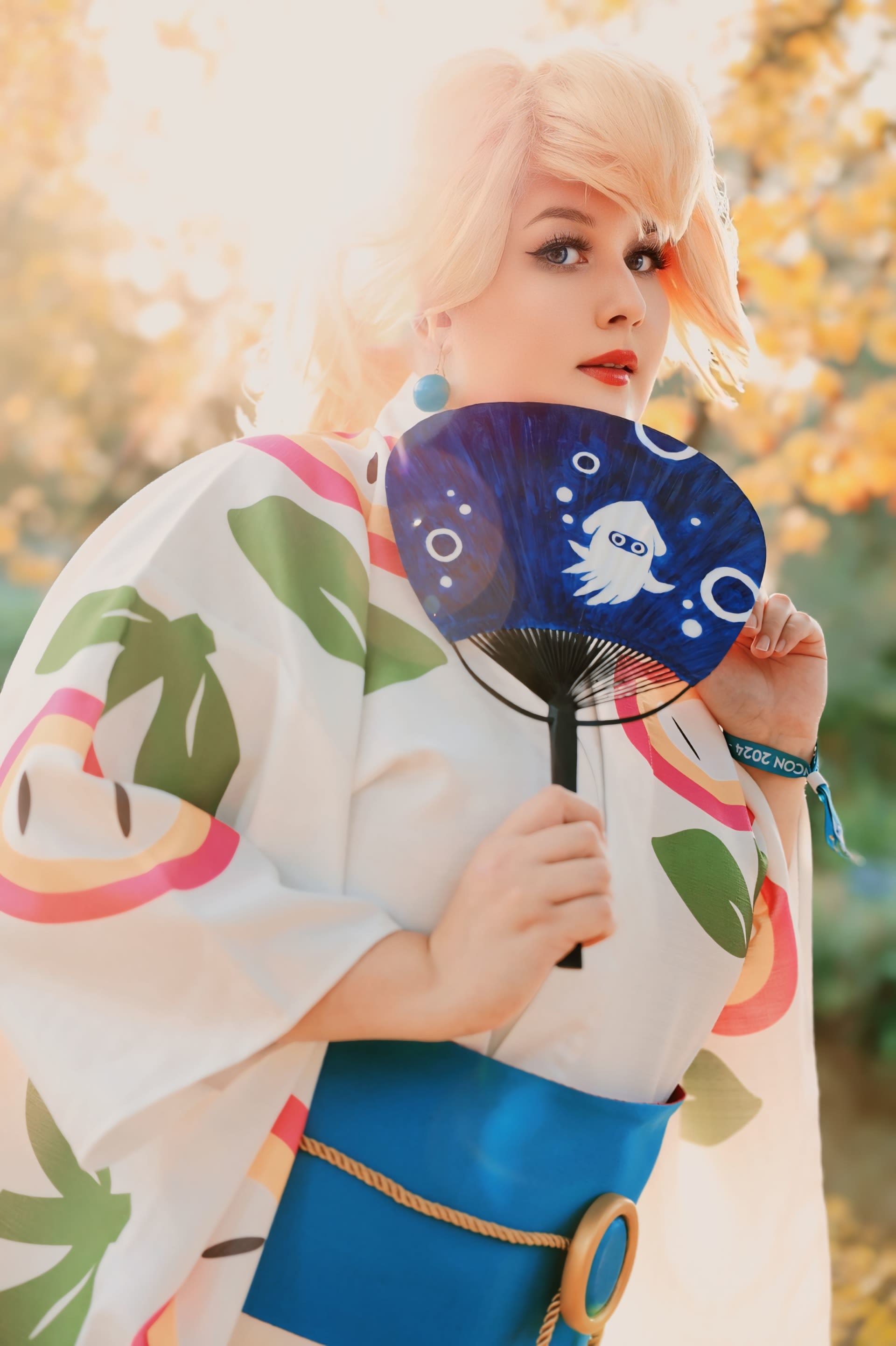 Peach, Daisy and Rosalina cosplay