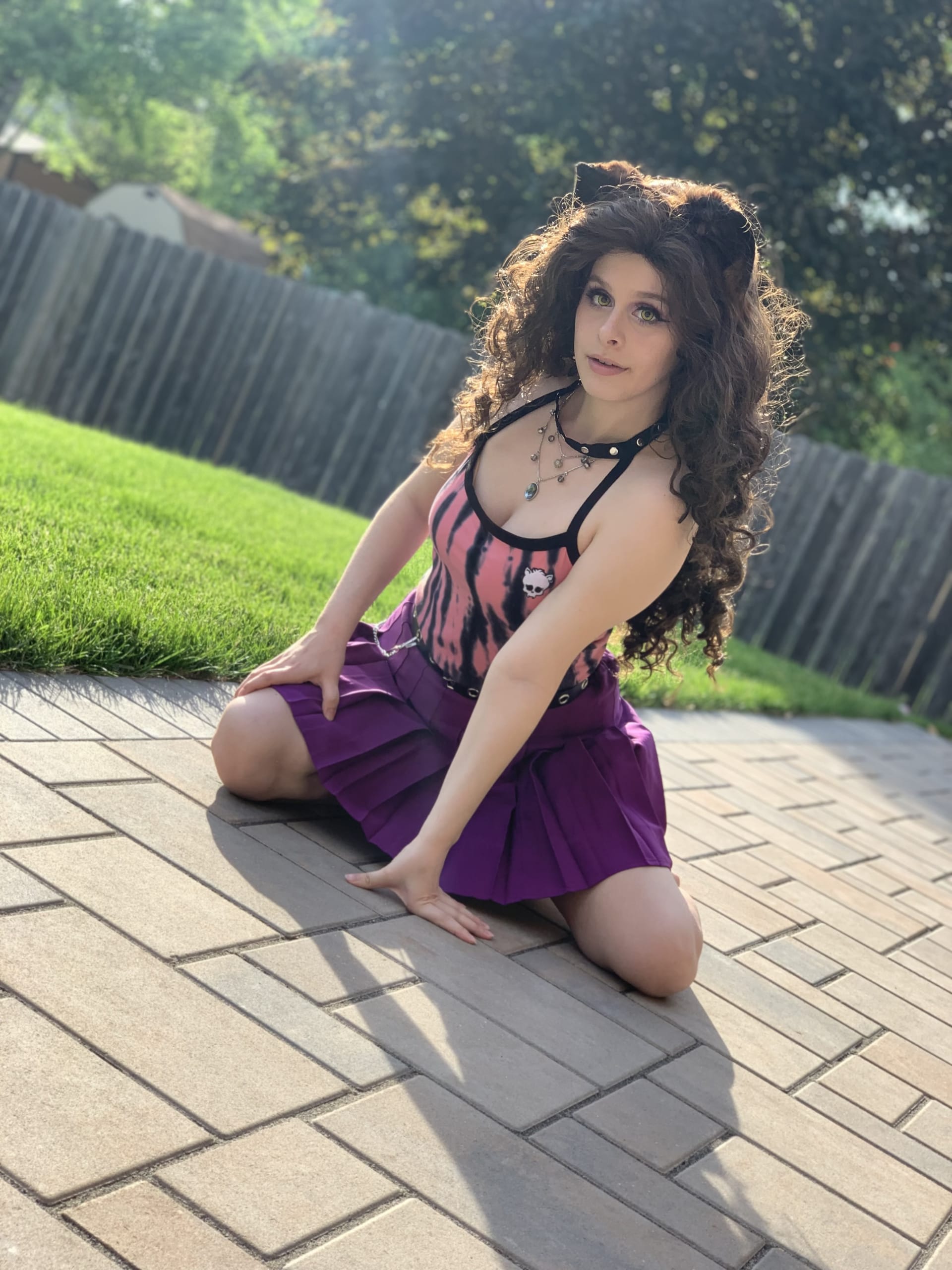 shibababy02-curly-brown-wig-only-worn
