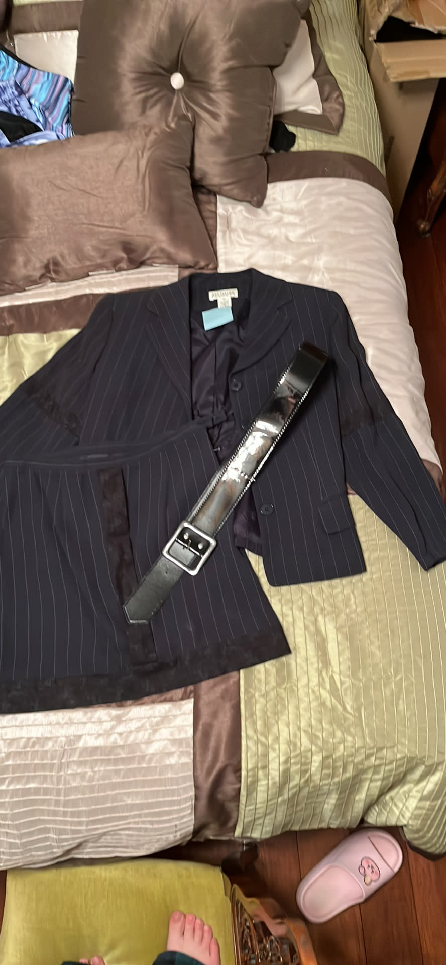 shibababy02-womens-suit-used-for-handgun