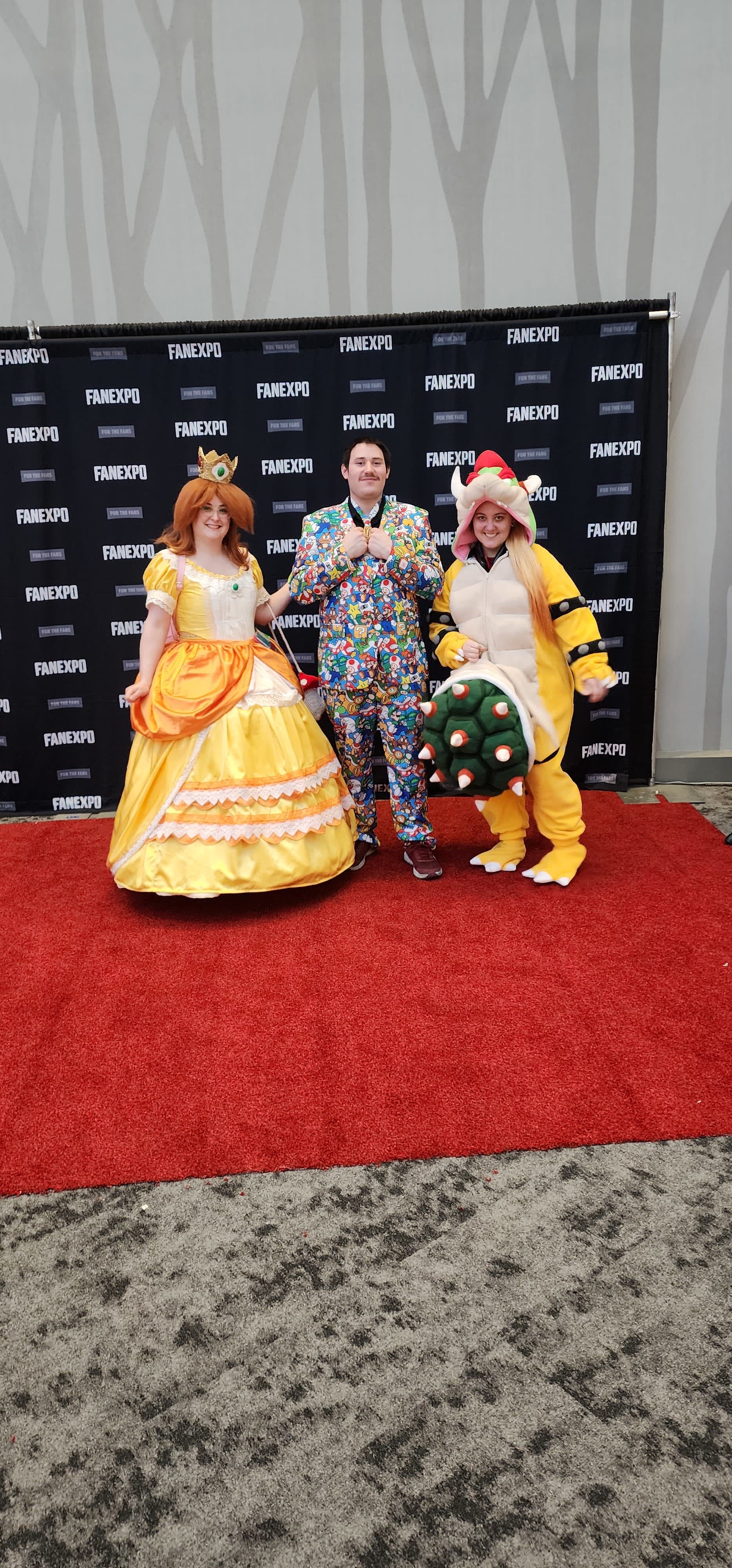 Princess Daisy cosplay