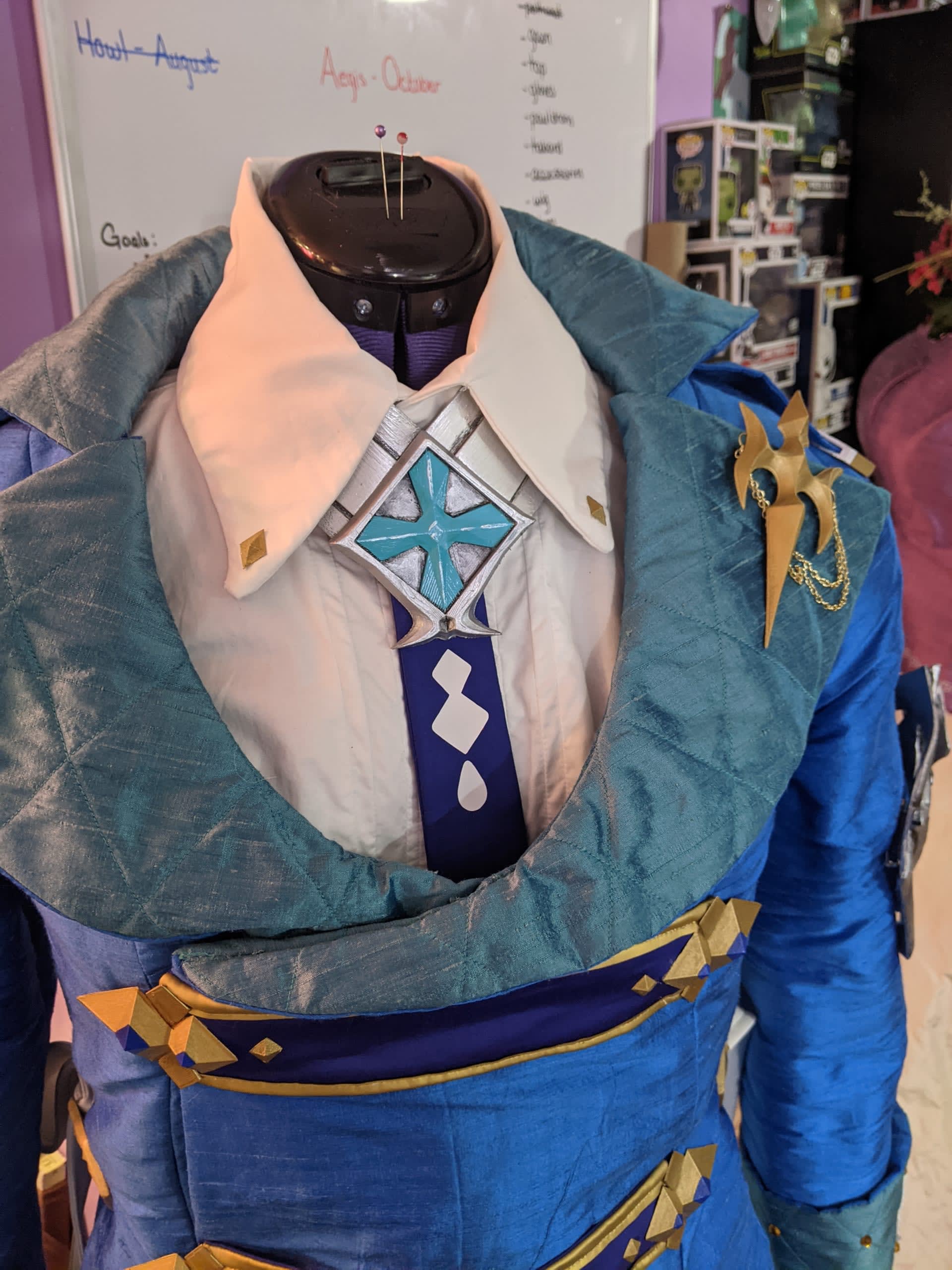 Aegis Alver cosplay