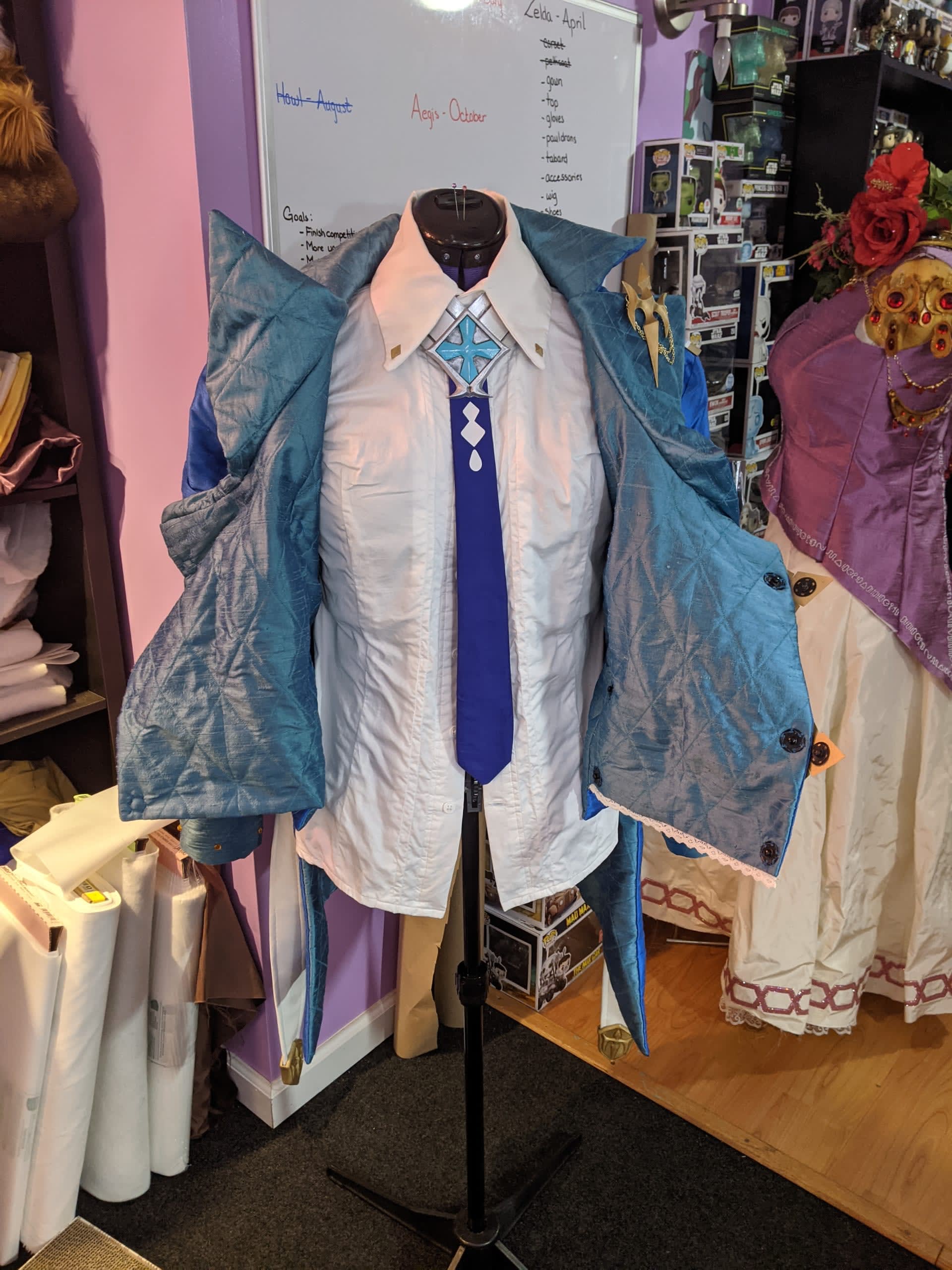 Aegis Alver cosplay