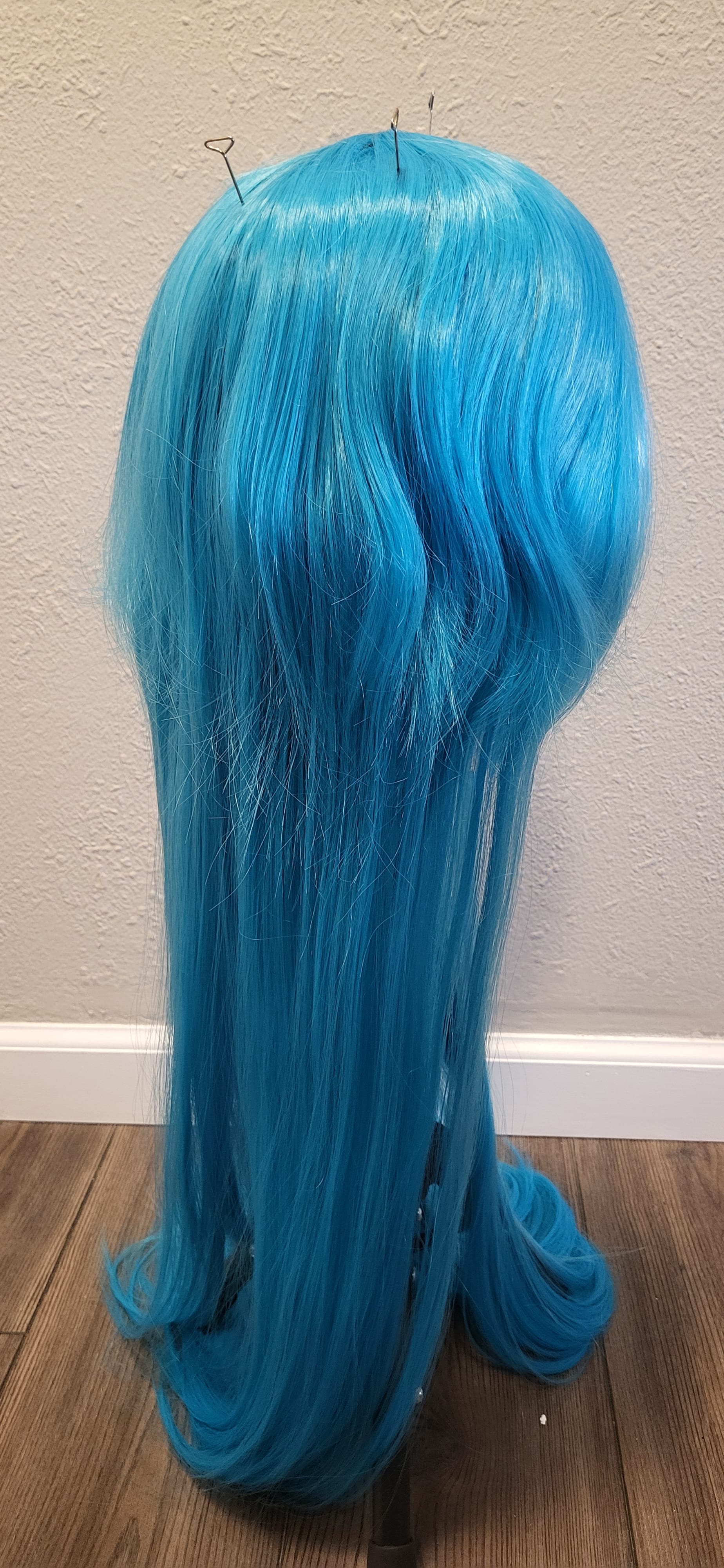 novastitchescosplay-selling-a-40in100cm-cyan-wig