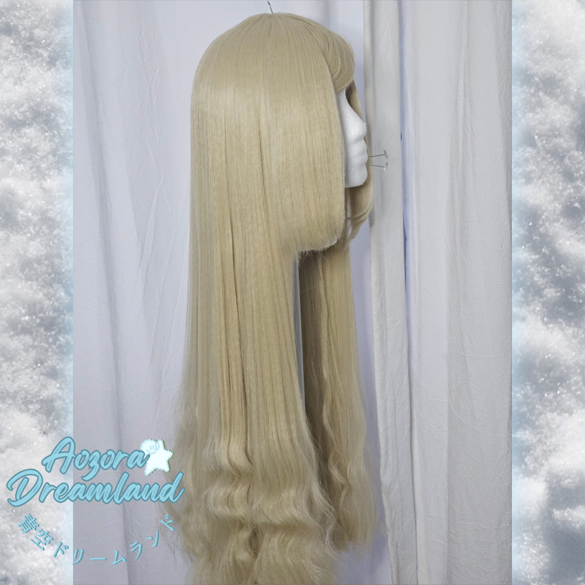 Noelle Holiday cosplay