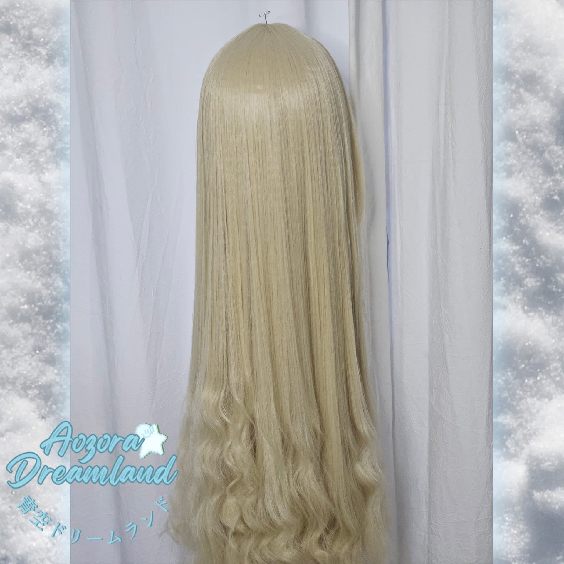 Noelle Holiday cosplay