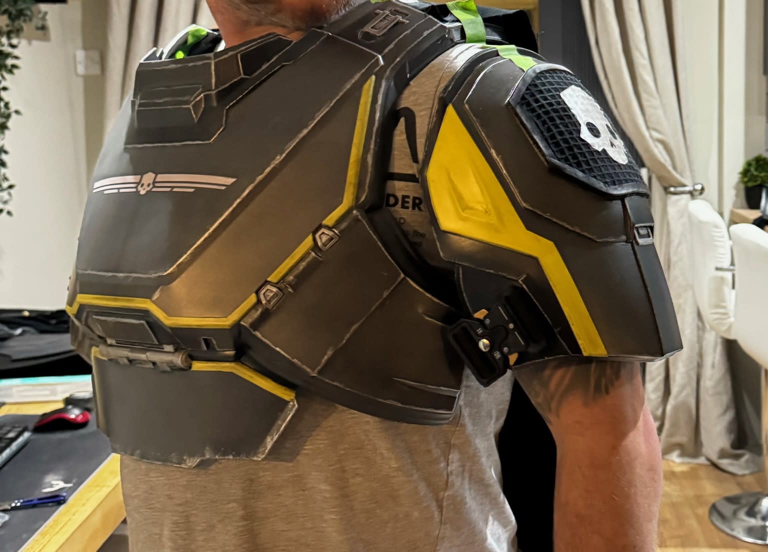 John Helldiver cosplay