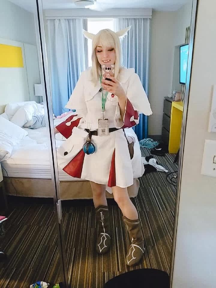 amacari-hello-im-selling-my-white