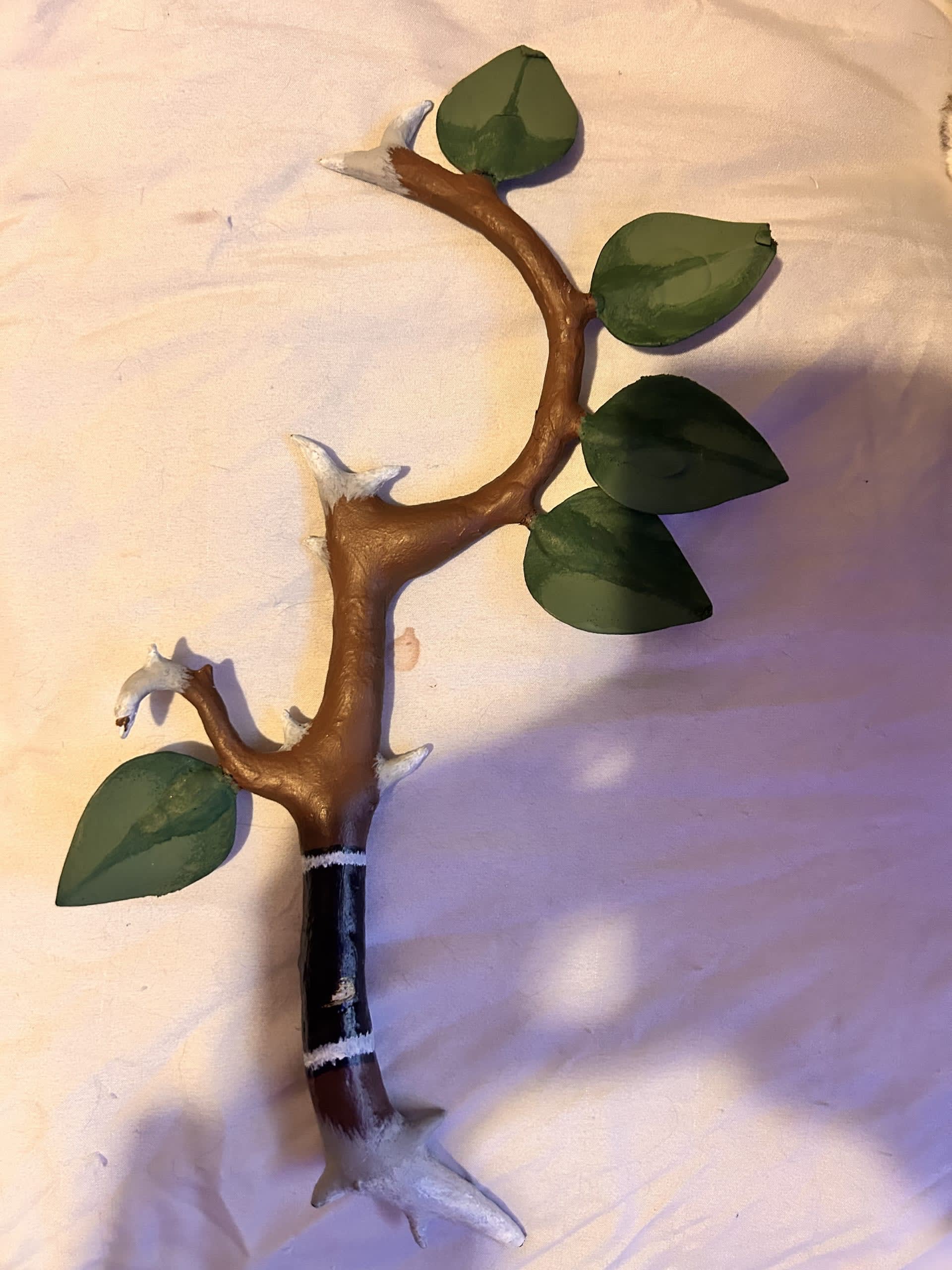 amacari-hello-im-selling-my-white