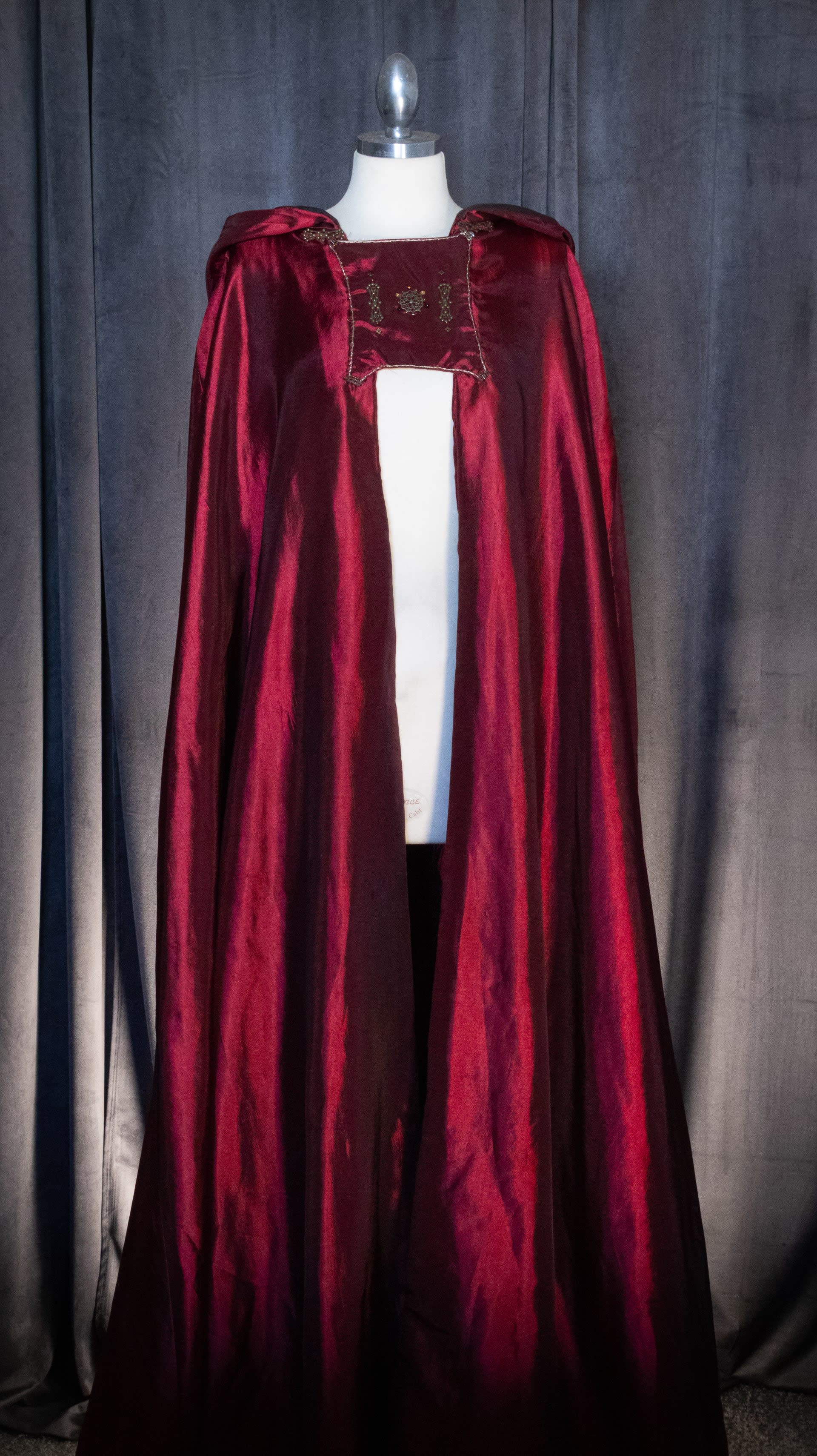 kobutsu-this-handmade-hand-beaded-cloak-is