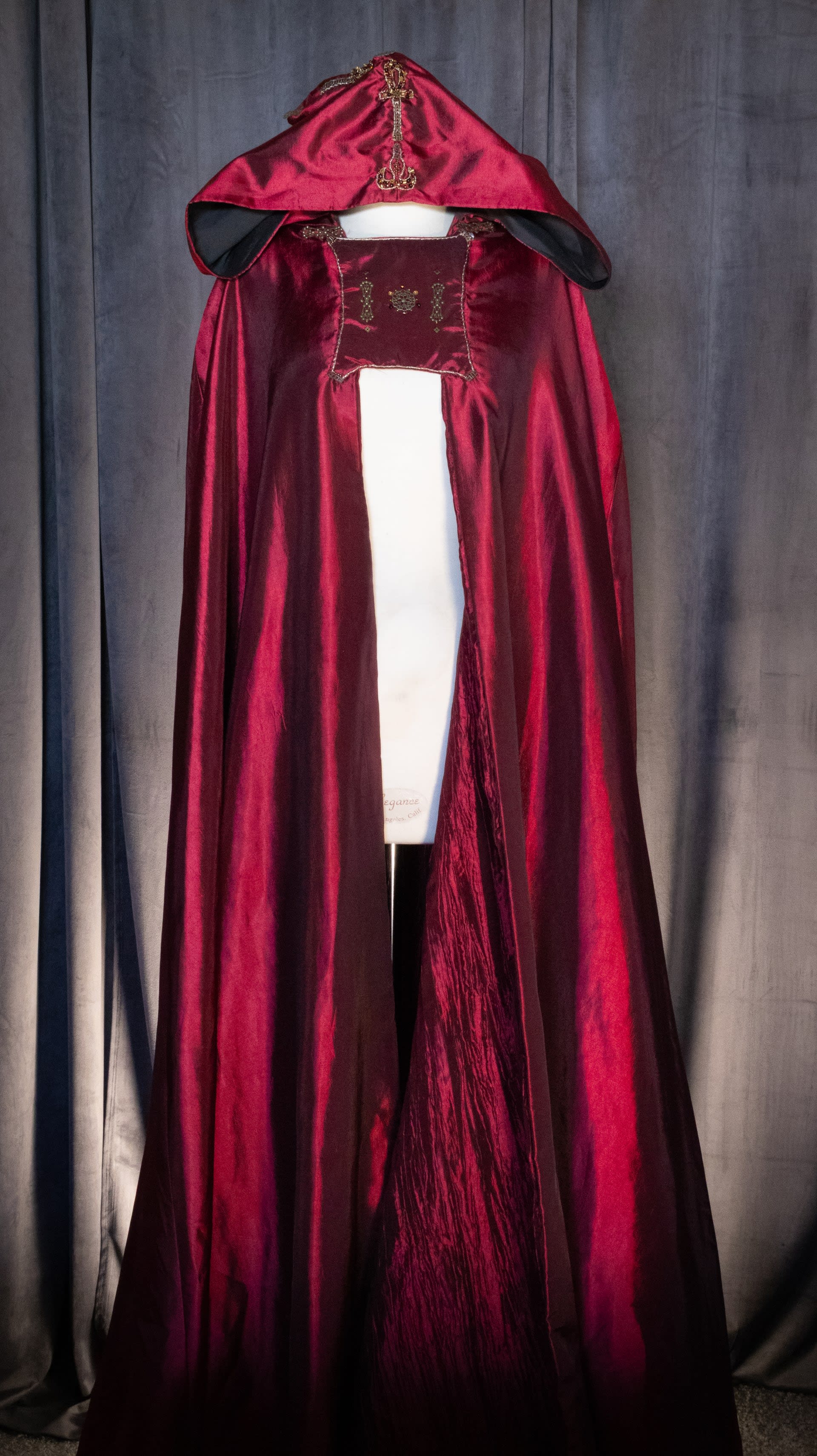 kobutsu-this-handmade-hand-beaded-cloak-is