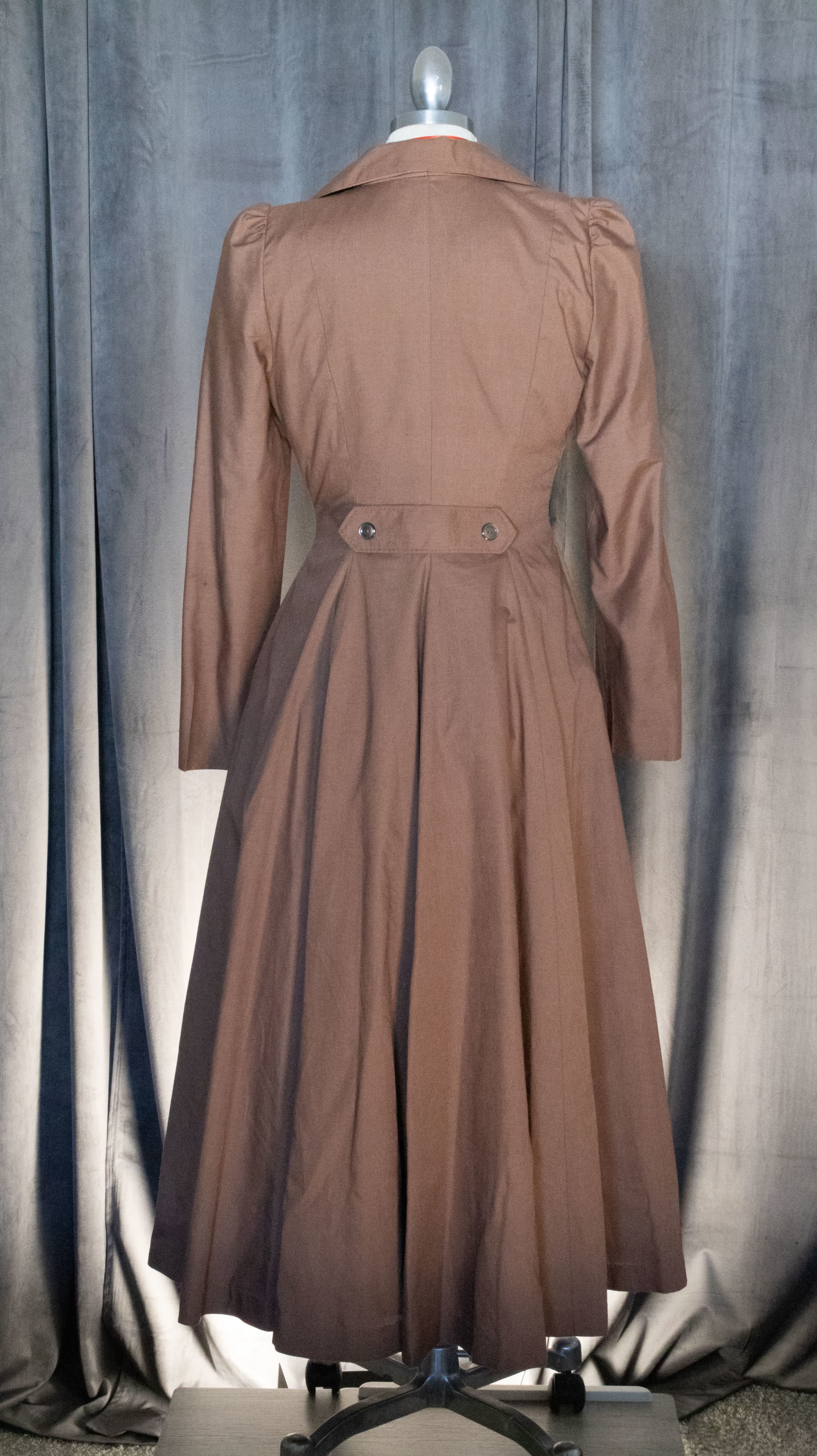 kobutsu-this-is-a-3-piece-costume