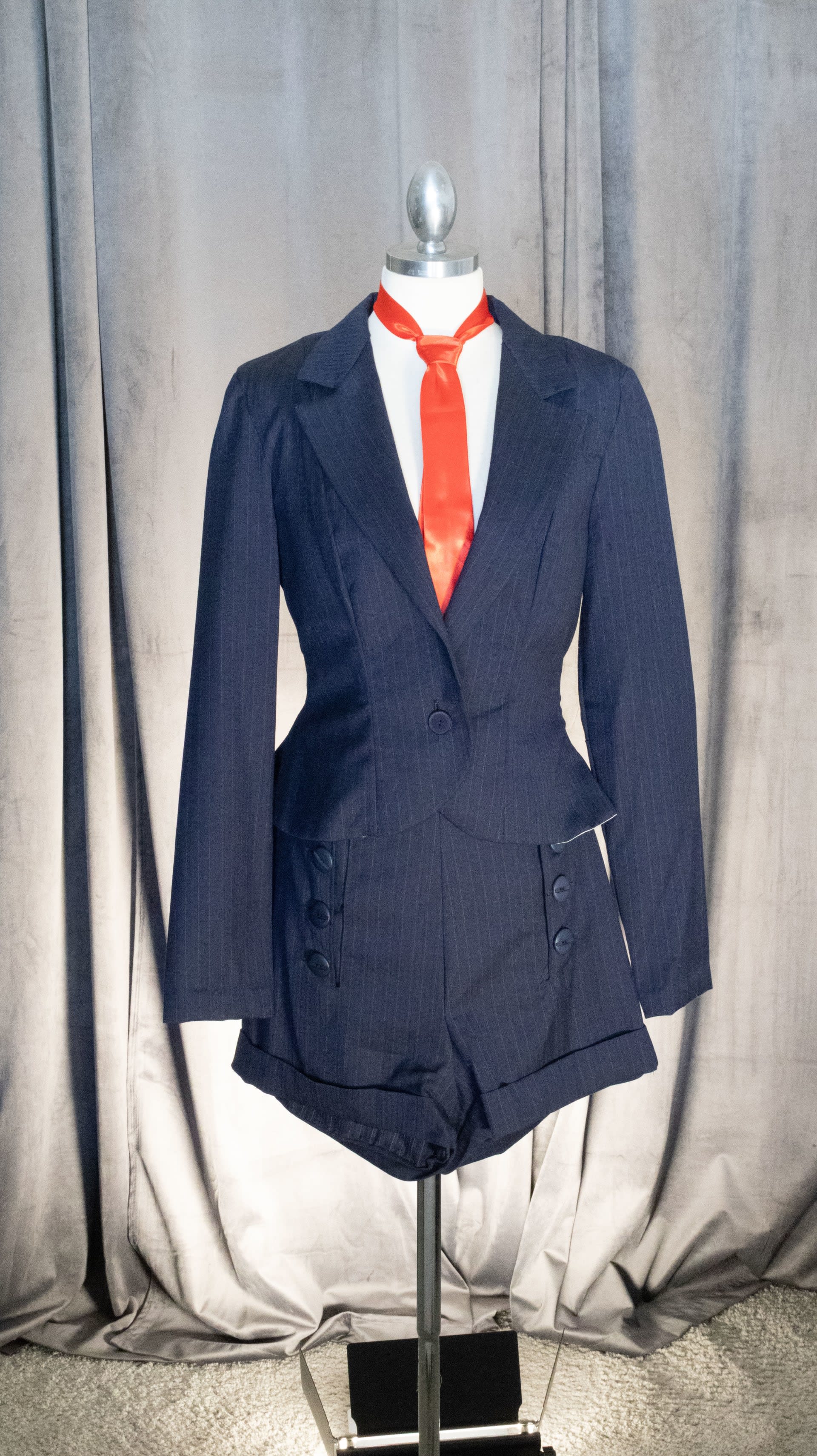 kobutsu-this-is-a-3-piece-costume