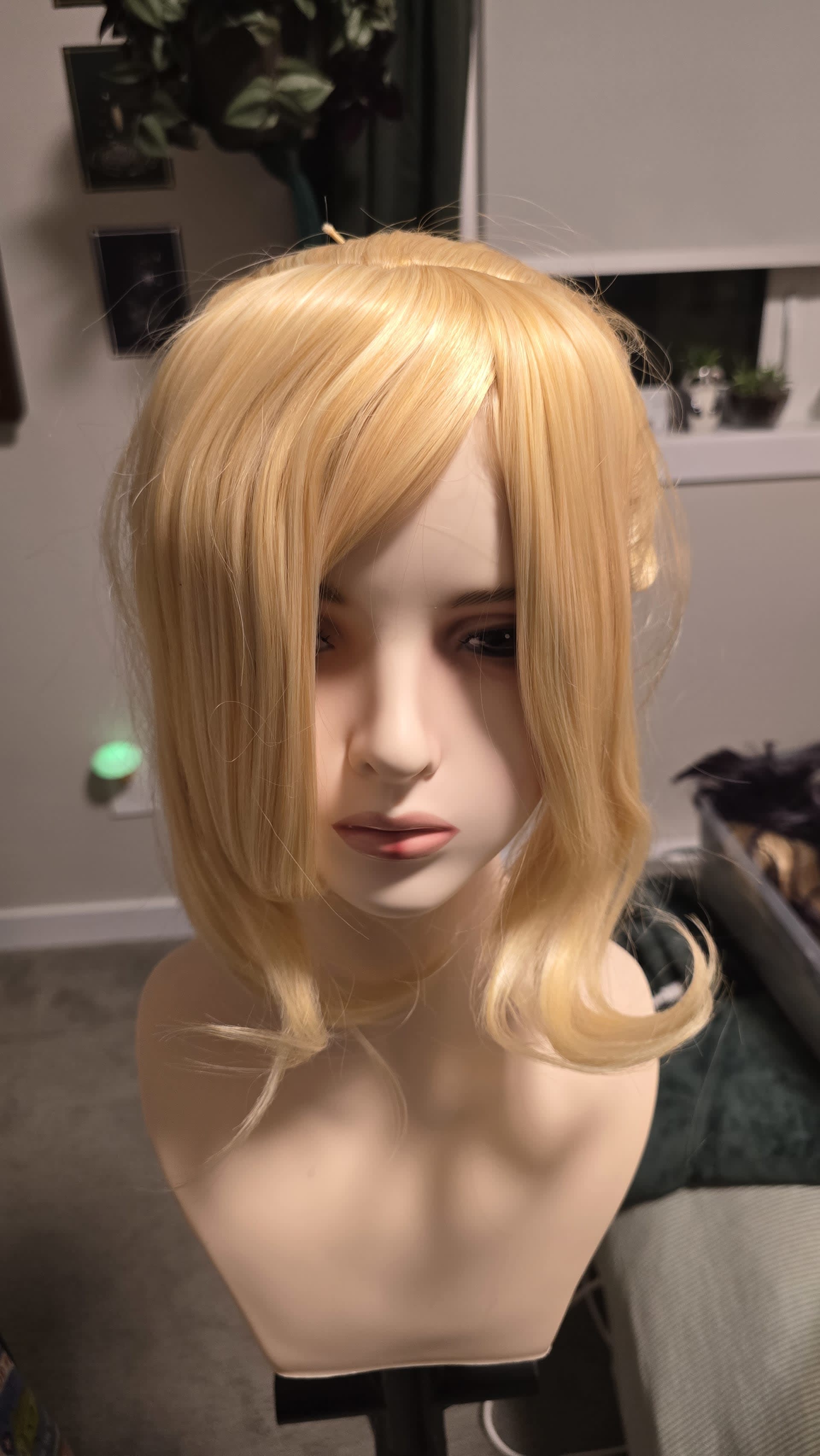 meibei-unstyled-honey-blonde-ponytail-wig