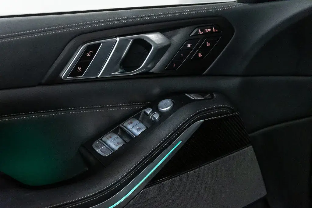 2023 BMW X7