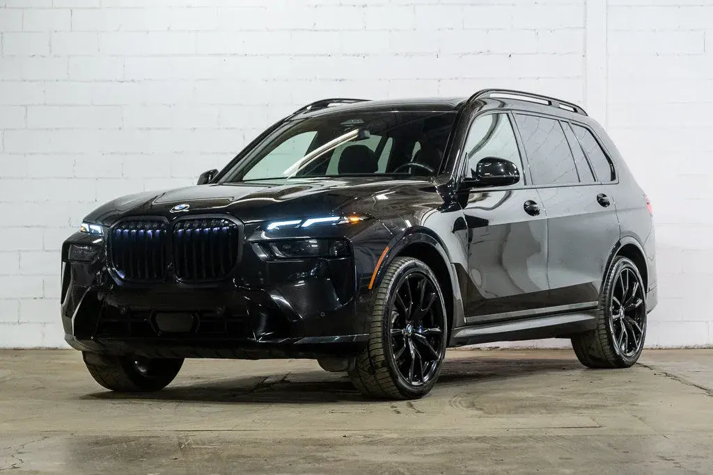 2023 BMW X7