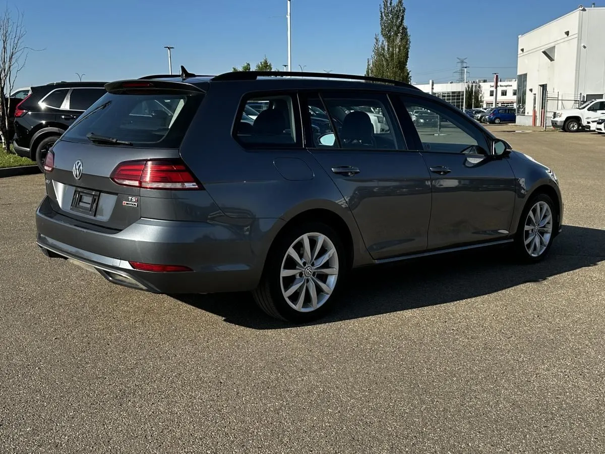 2018 Volkswagen Golf SportWagen