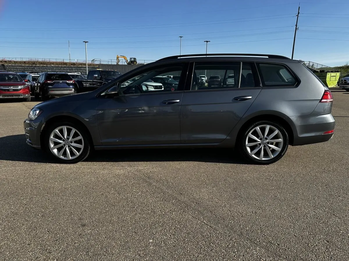 2018 Volkswagen Golf SportWagen